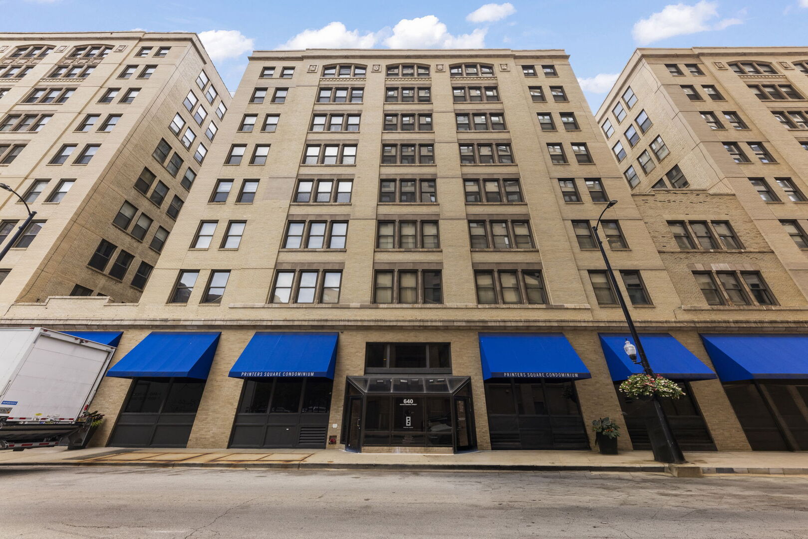 640 S Federal Street Unit: 802