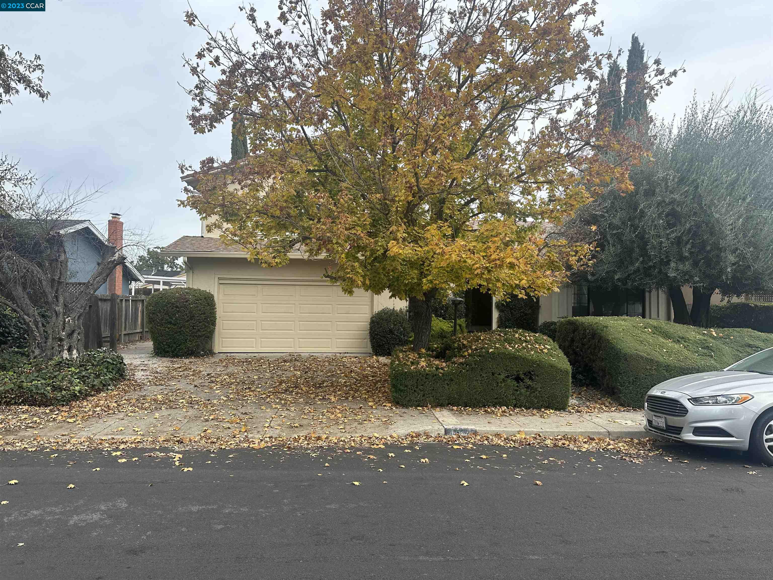 4944 Blackbird Way
