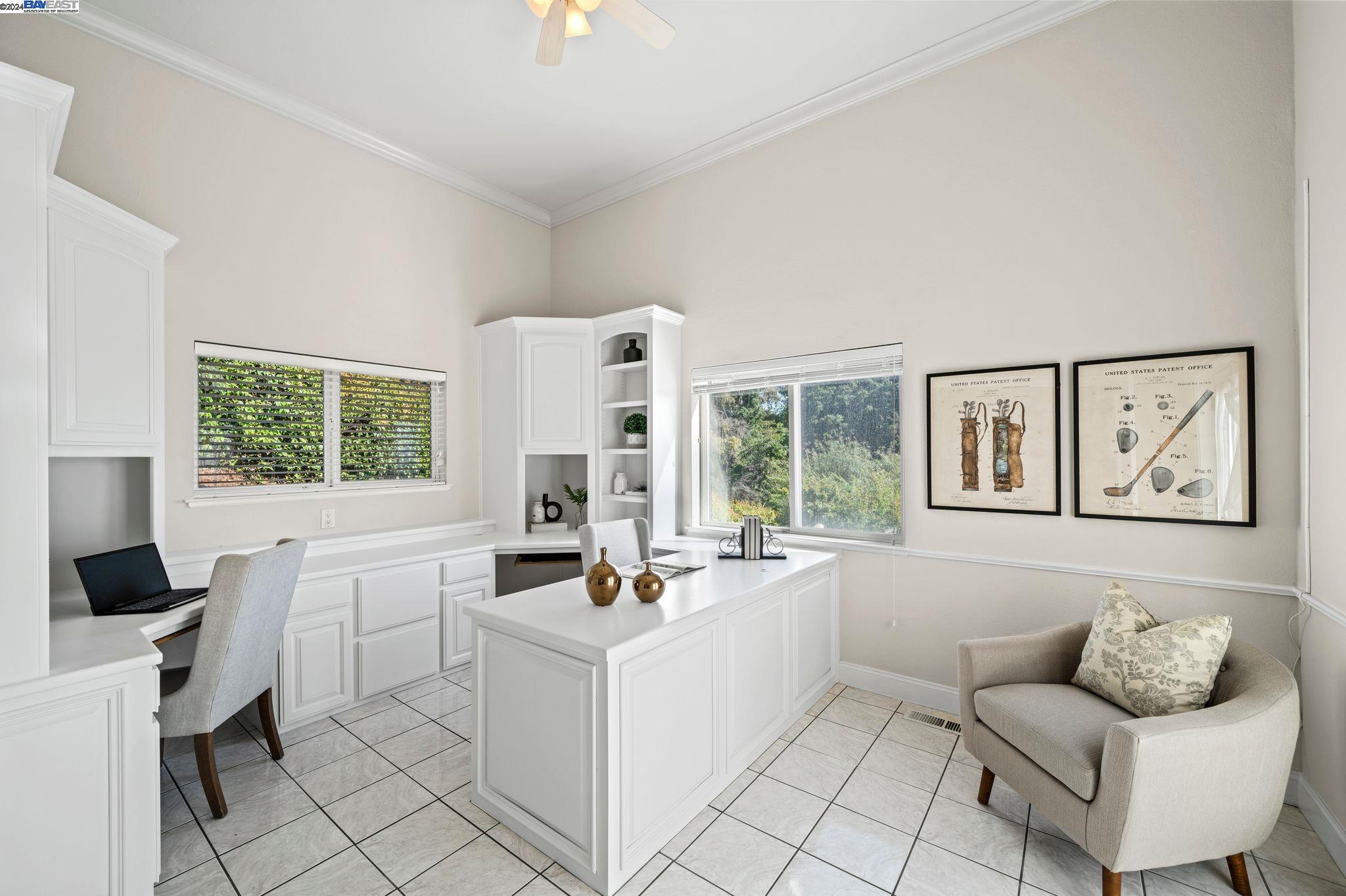 1585 Vinehill Circle