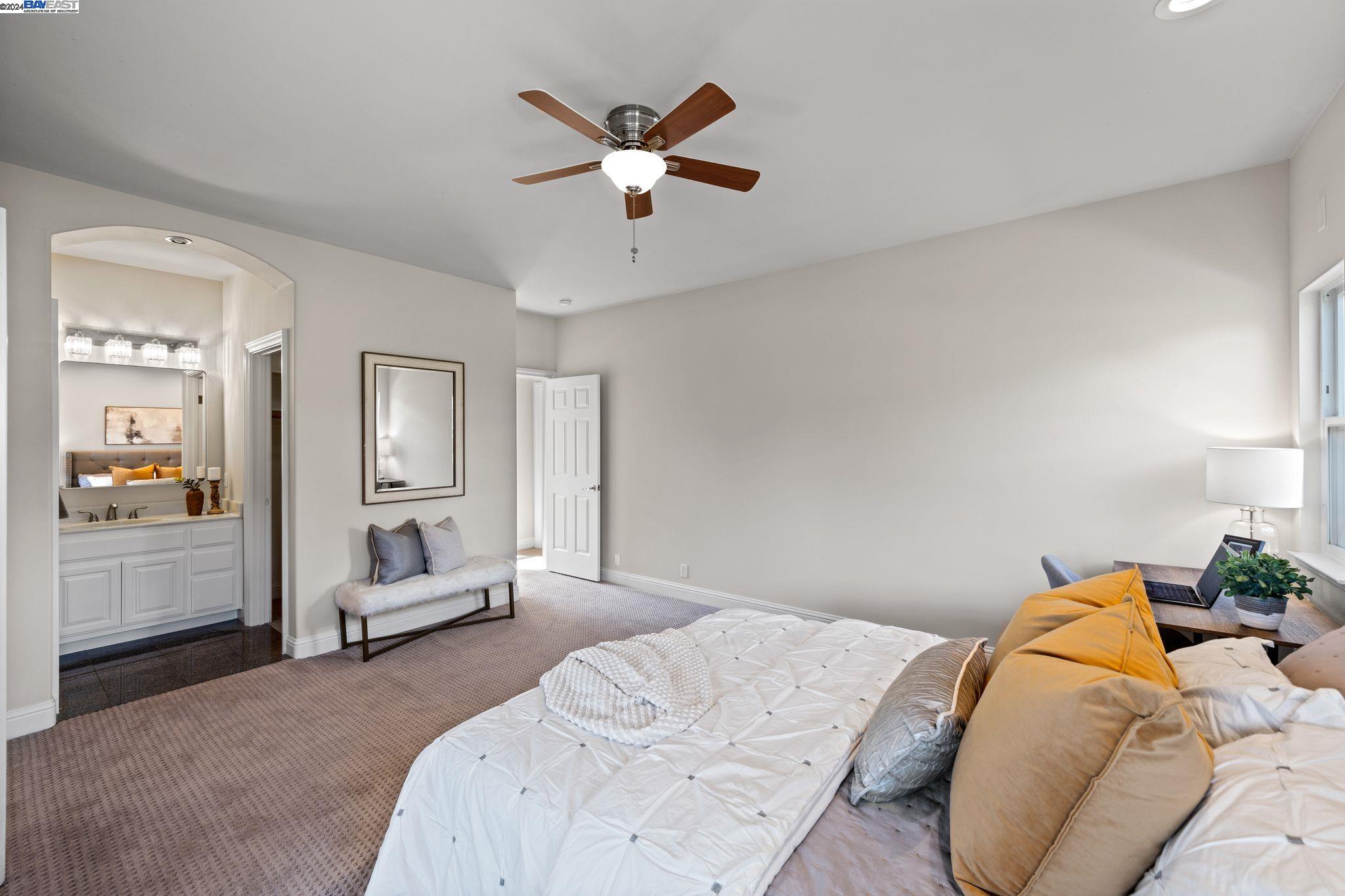 1585 Vinehill Circle