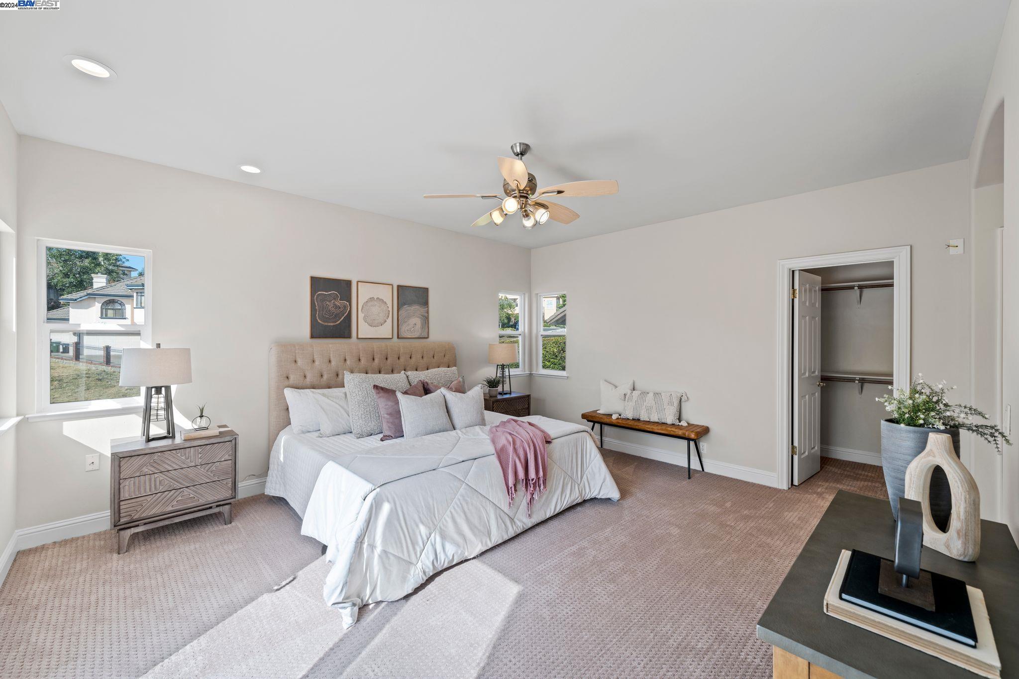 1585 Vinehill Circle