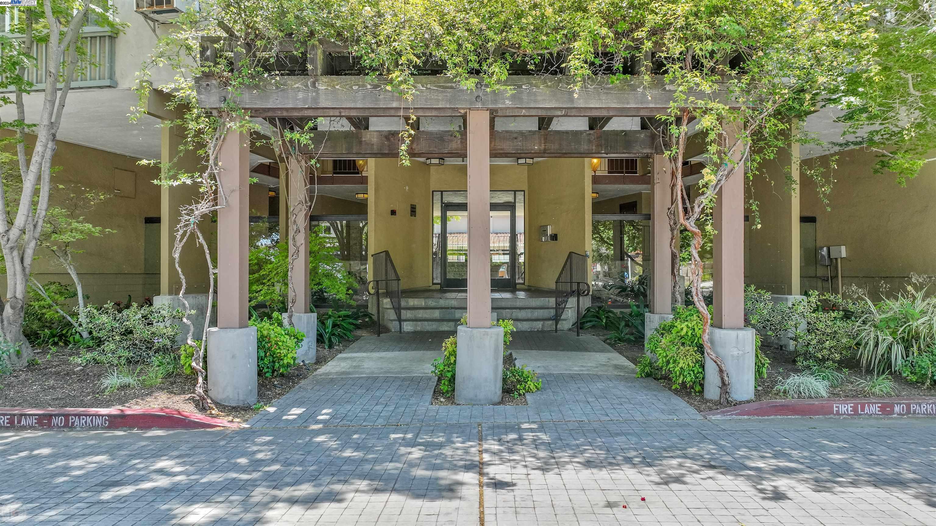 1087 Murrieta Blvd # 342