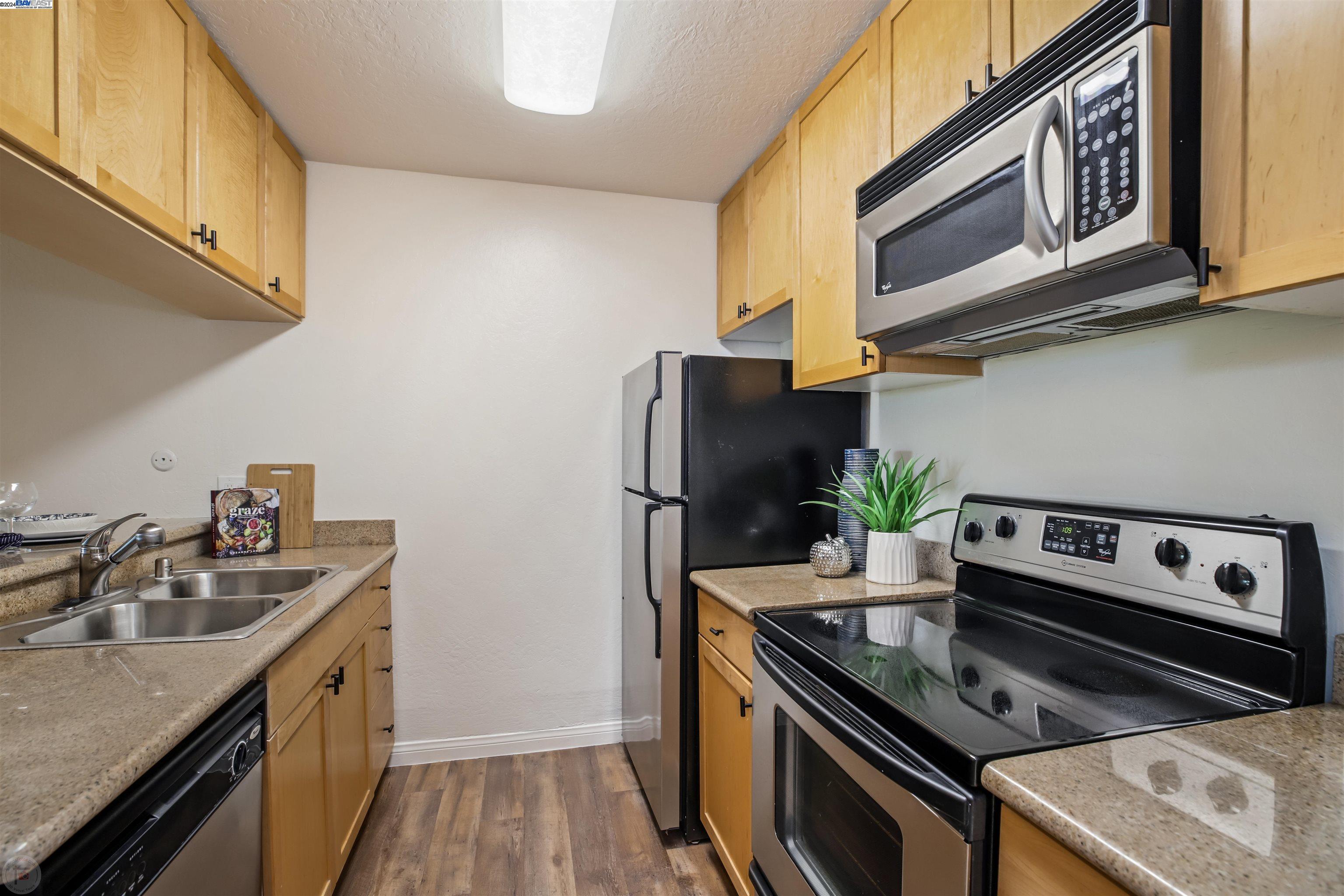 1087 Murrieta Blvd # 342