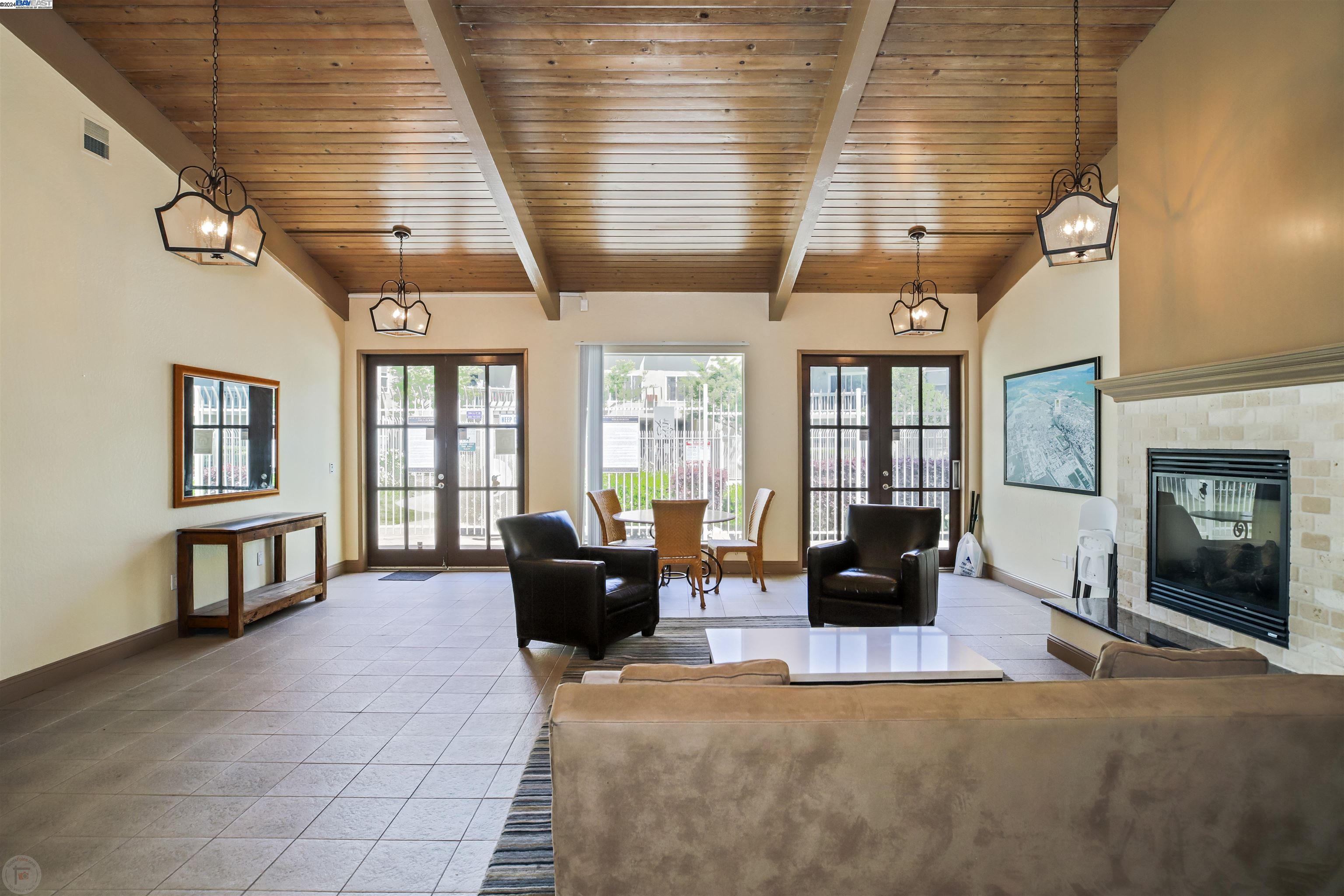 1087 Murrieta Blvd # 342