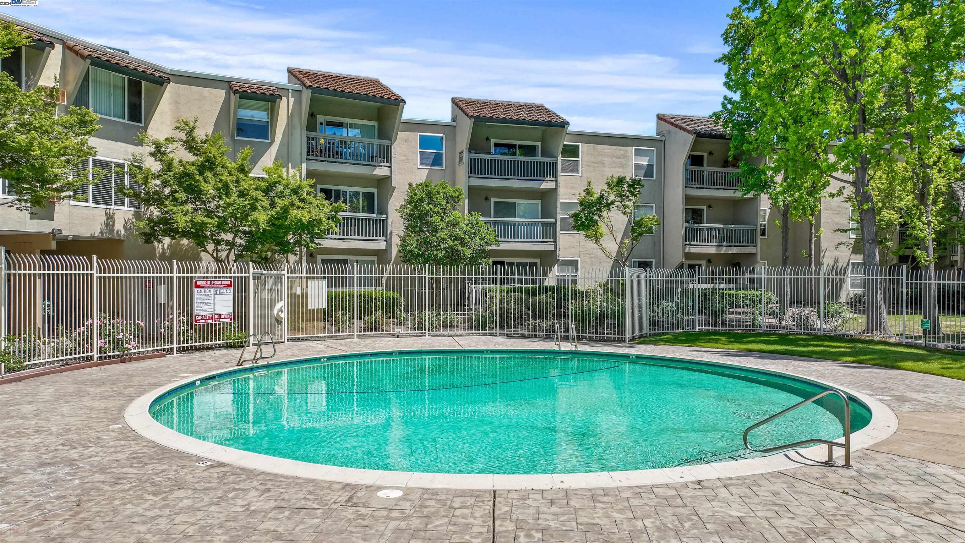 1087 Murrieta Blvd # 342
