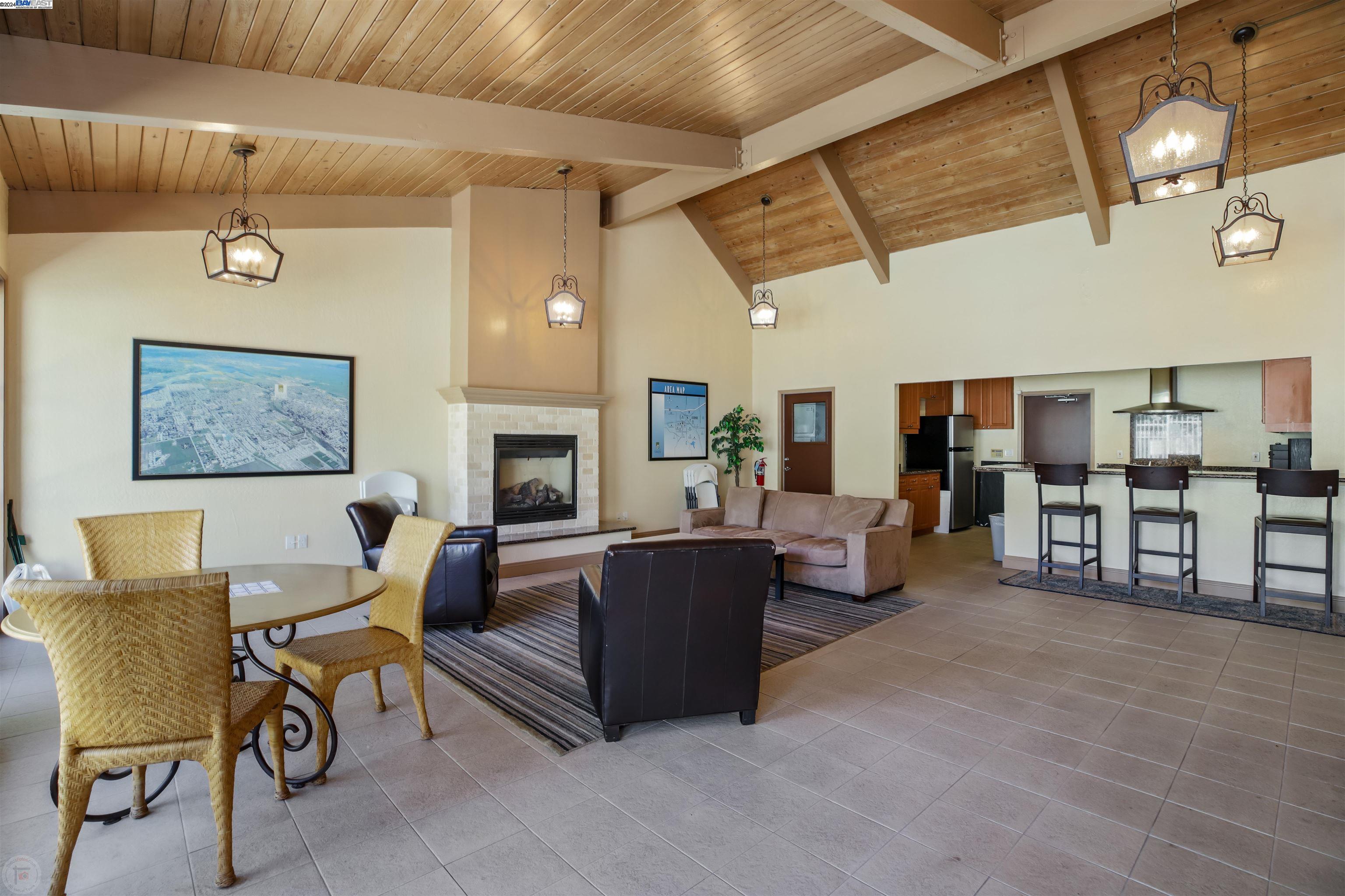 1087 Murrieta Blvd # 342