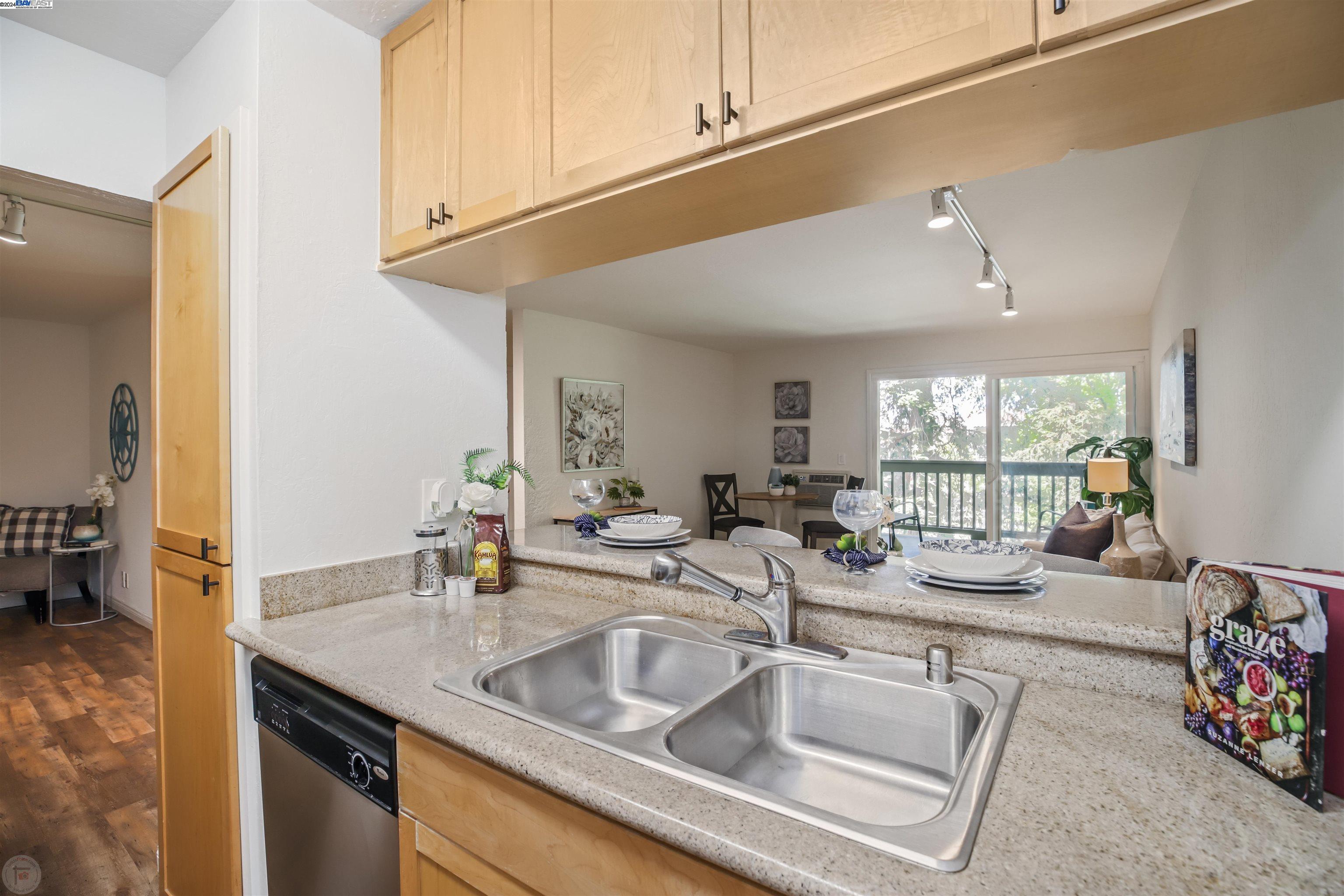 1087 Murrieta Blvd # 342