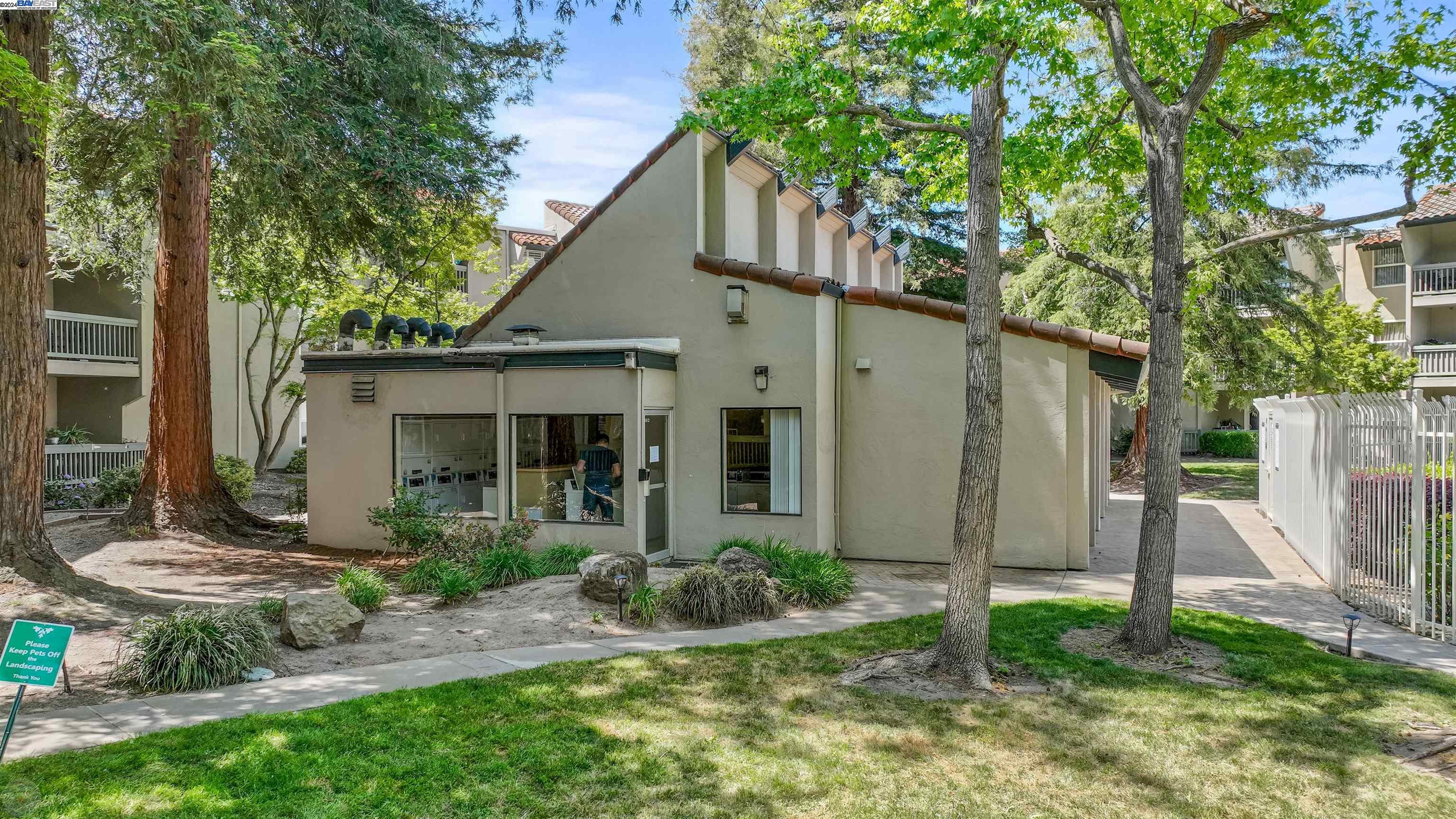 1087 Murrieta Blvd # 342