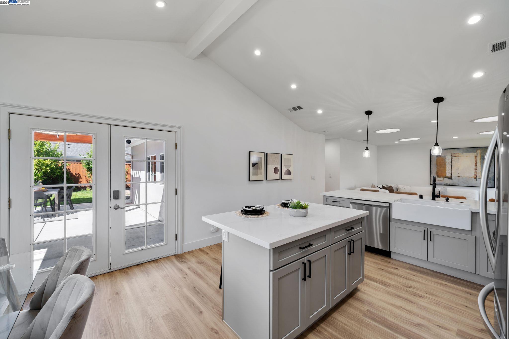 32488 Lake Chabot St