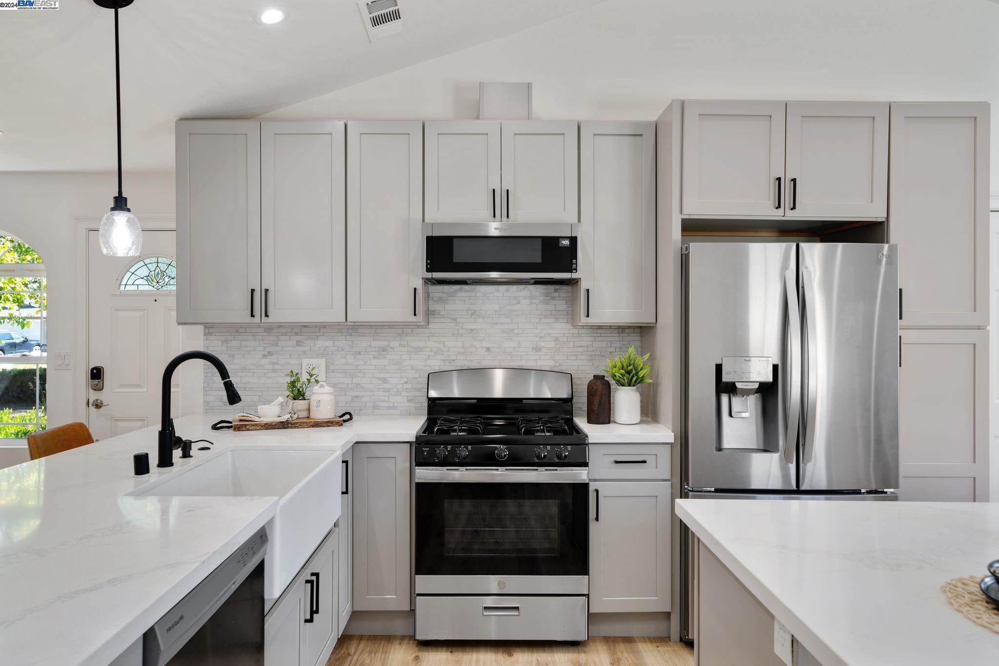 32488 Lake Chabot St