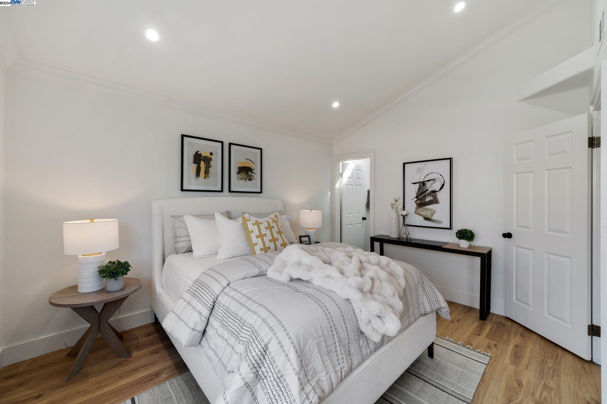 32488 Lake Chabot St