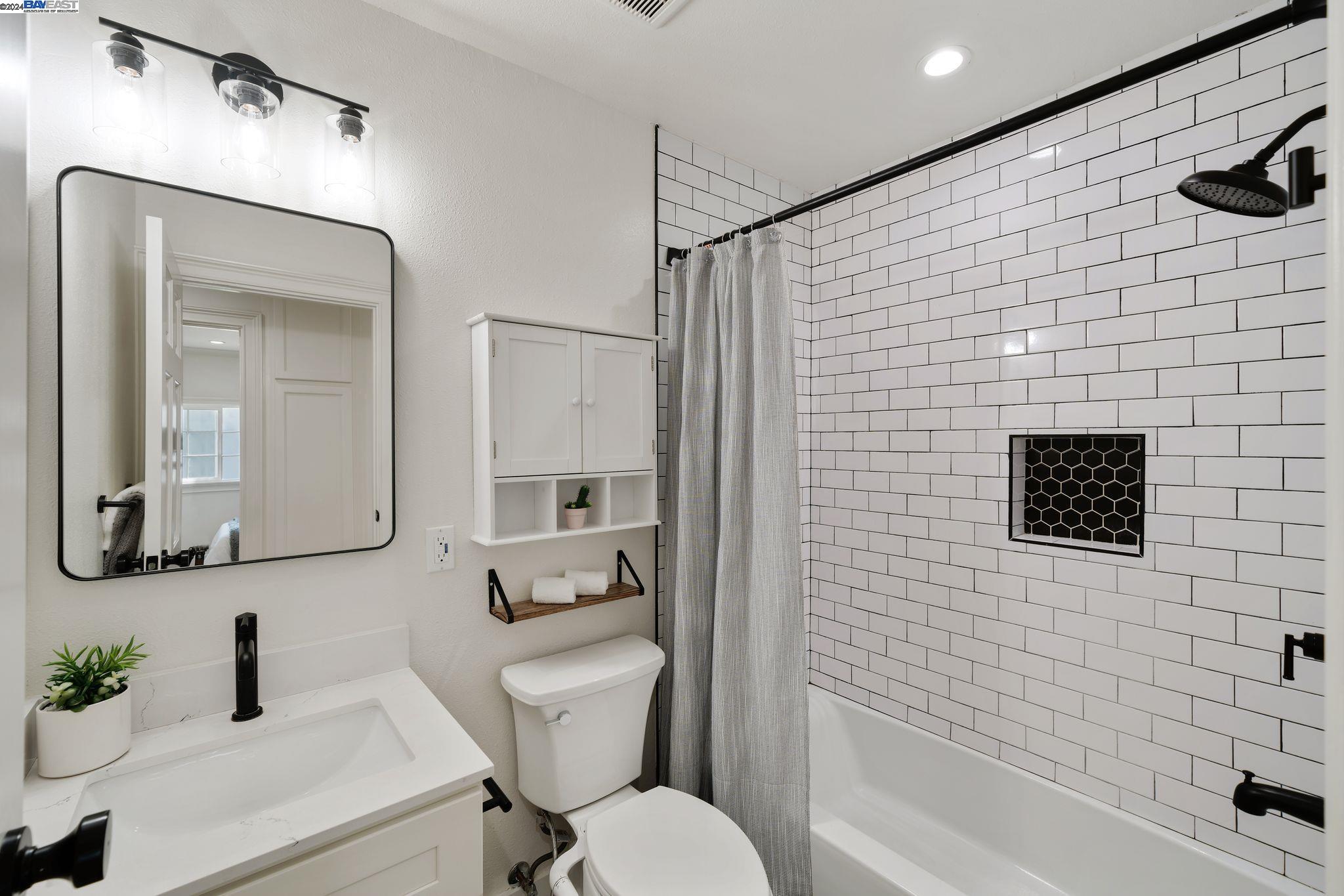 32488 Lake Chabot St