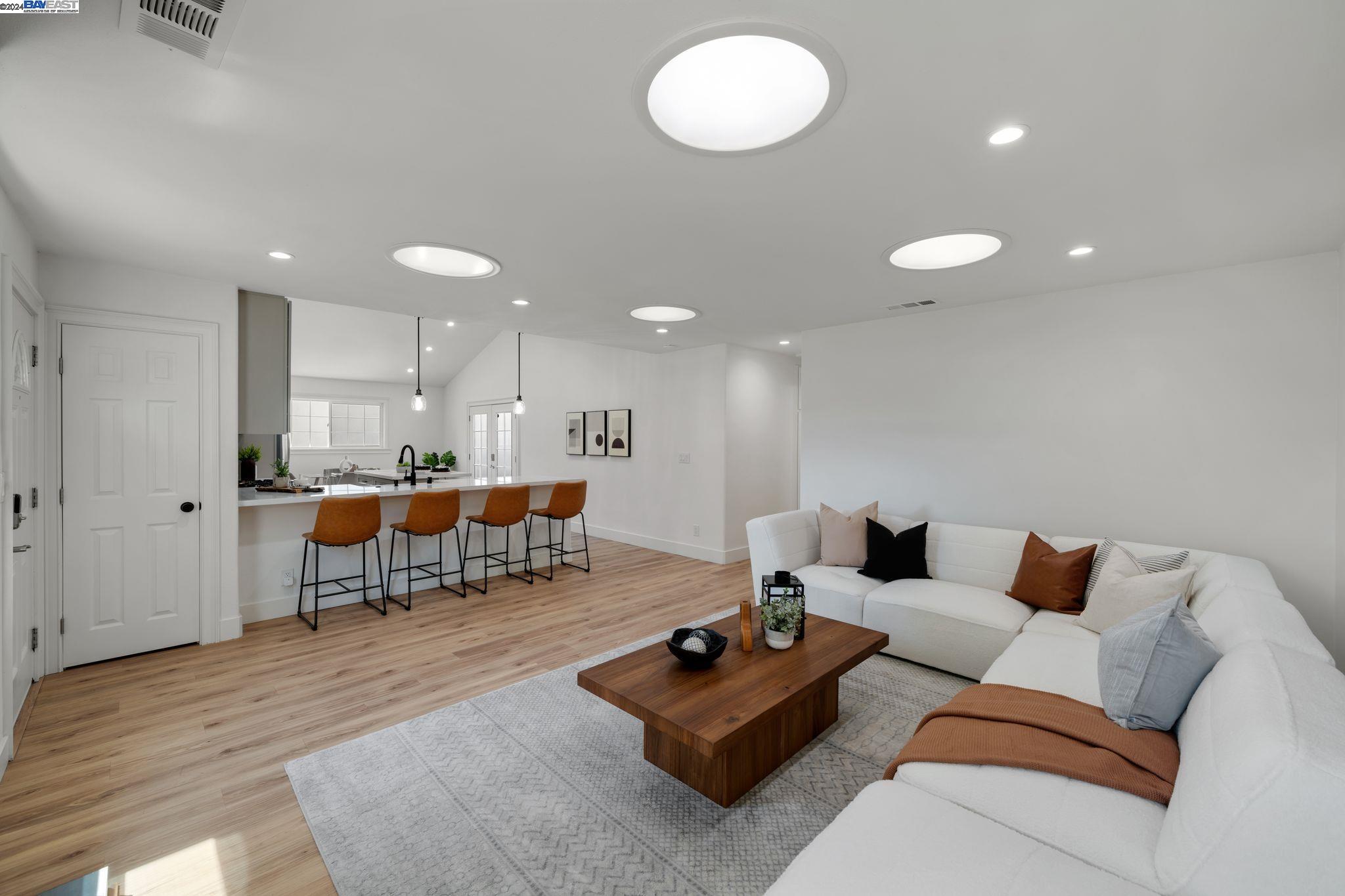 32488 Lake Chabot St