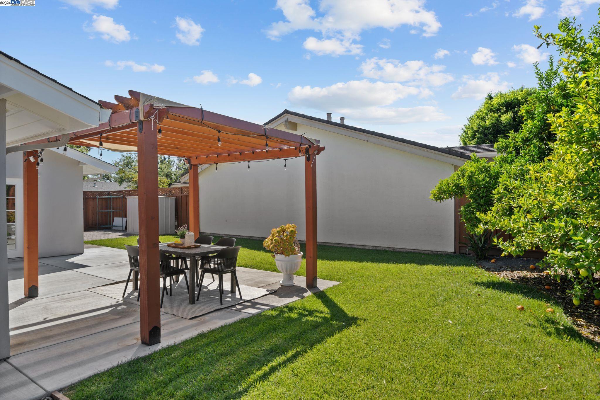 32488 Lake Chabot St