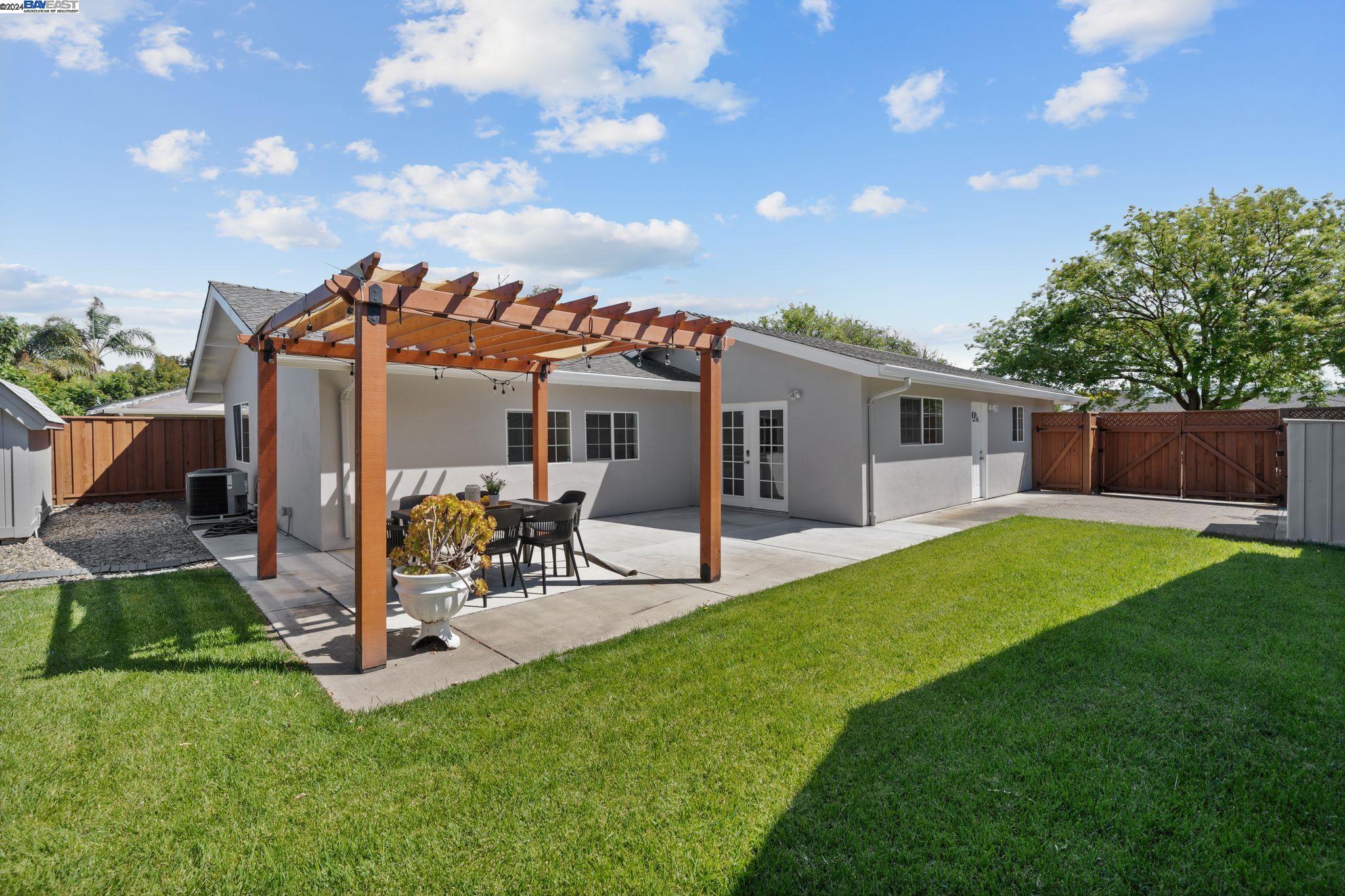 32488 Lake Chabot St