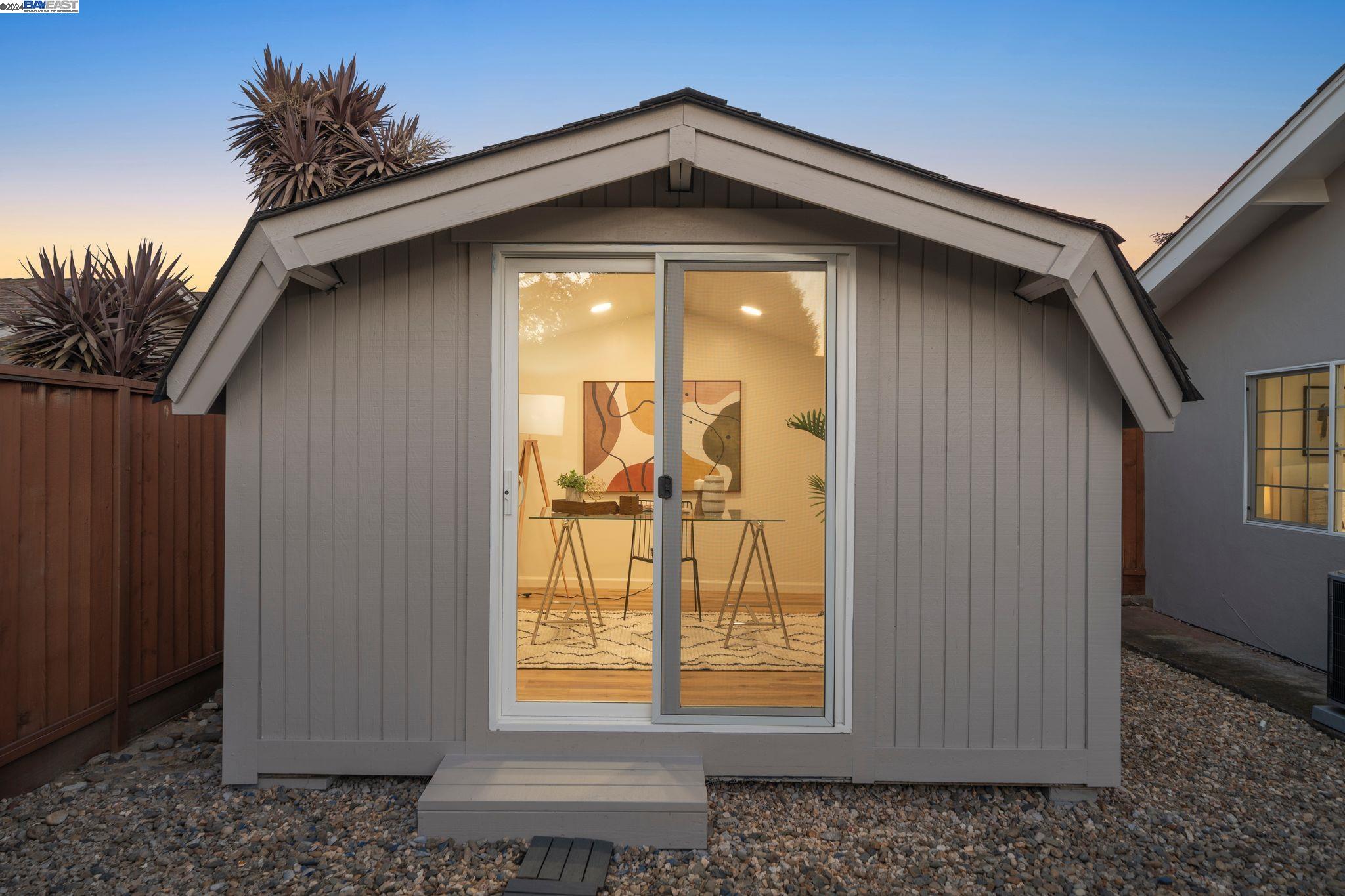 32488 Lake Chabot St