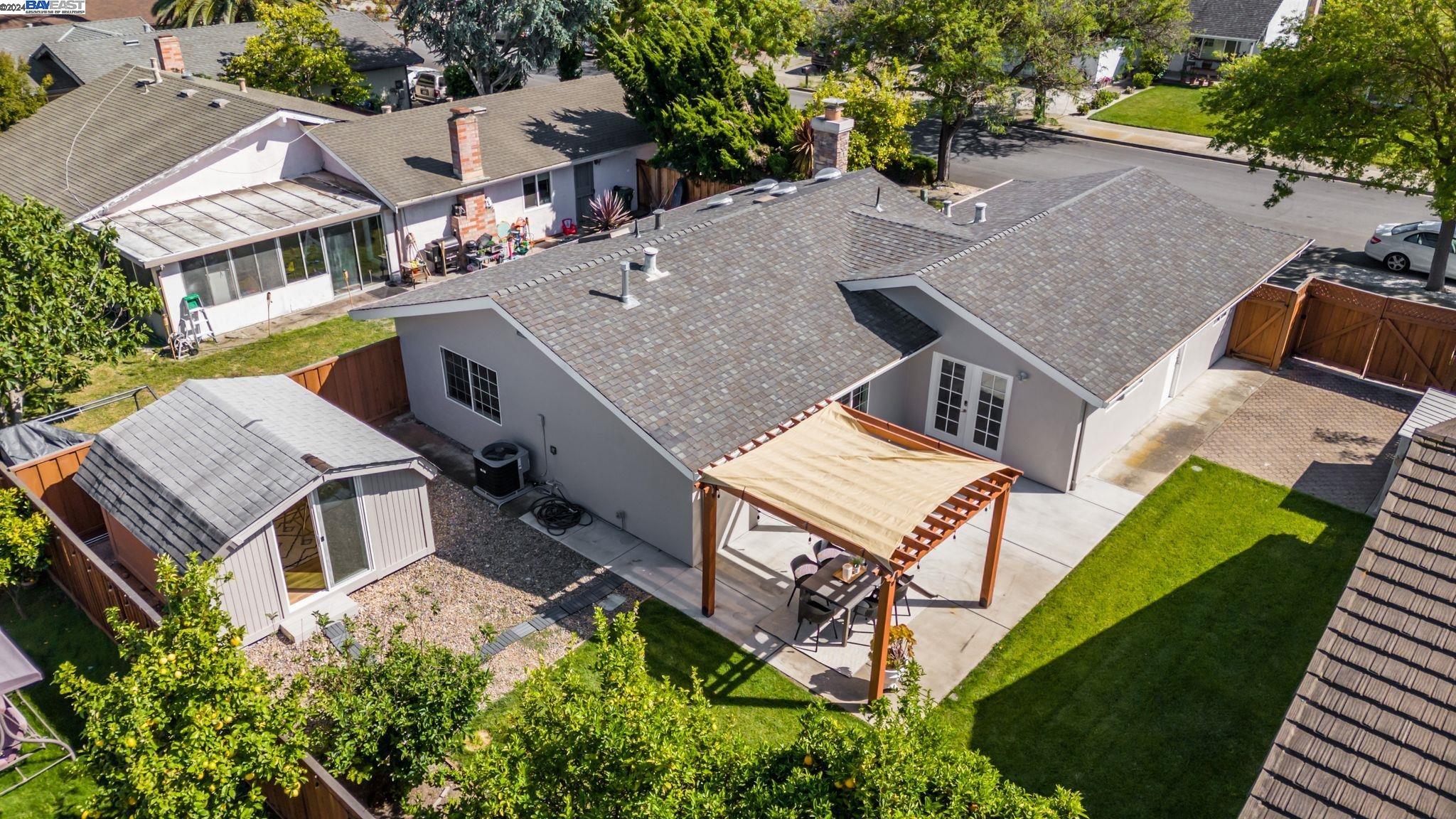 32488 Lake Chabot St