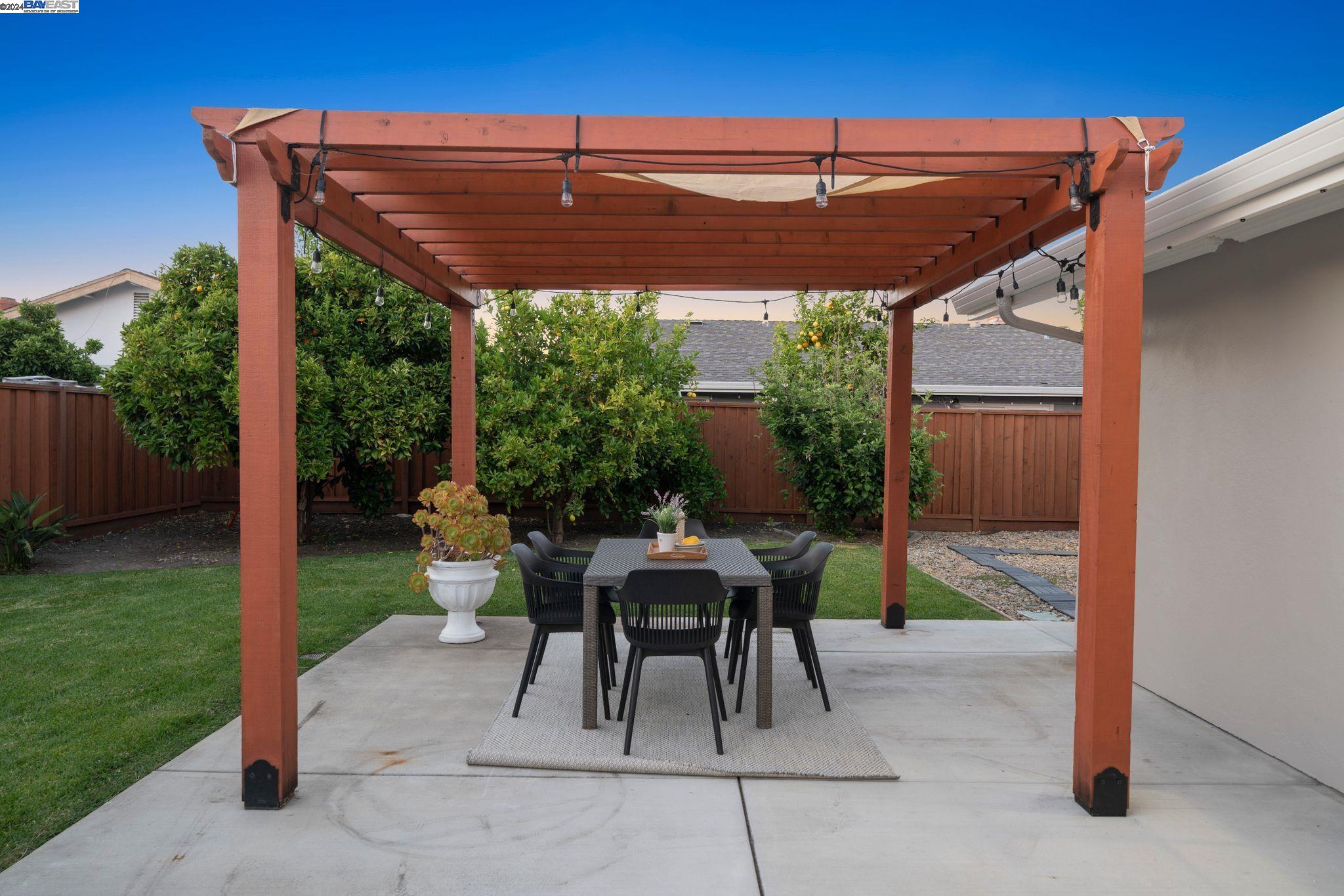 32488 Lake Chabot St