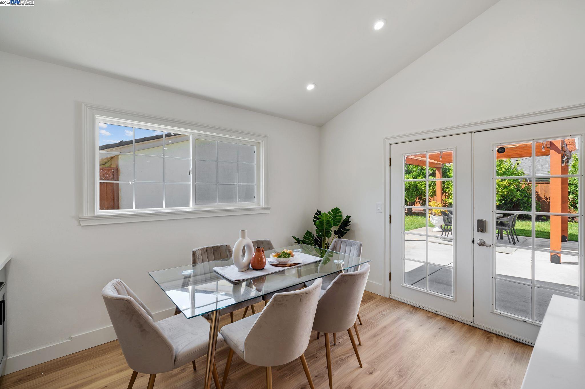 32488 Lake Chabot St