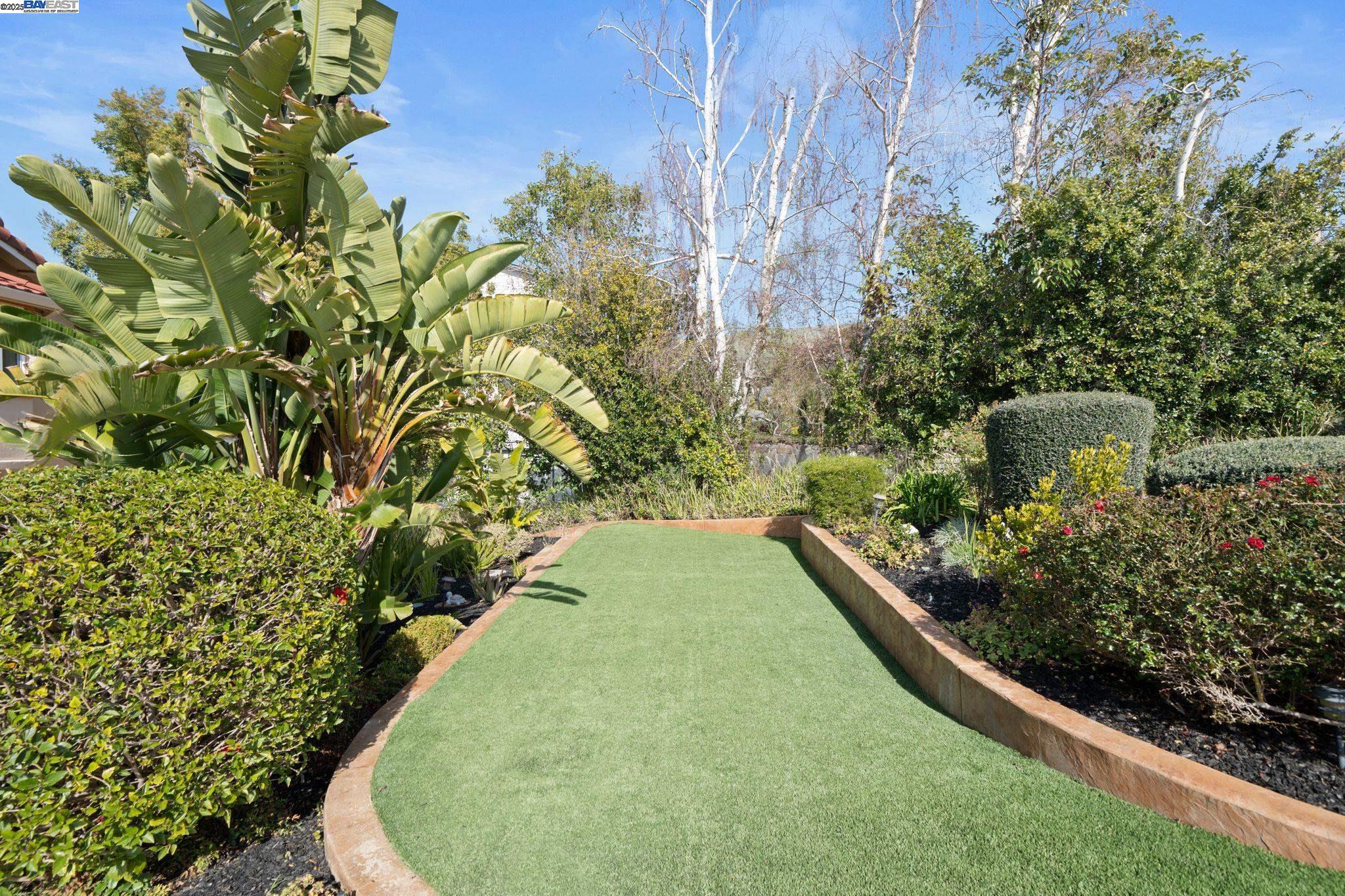 46925 Aloe Court