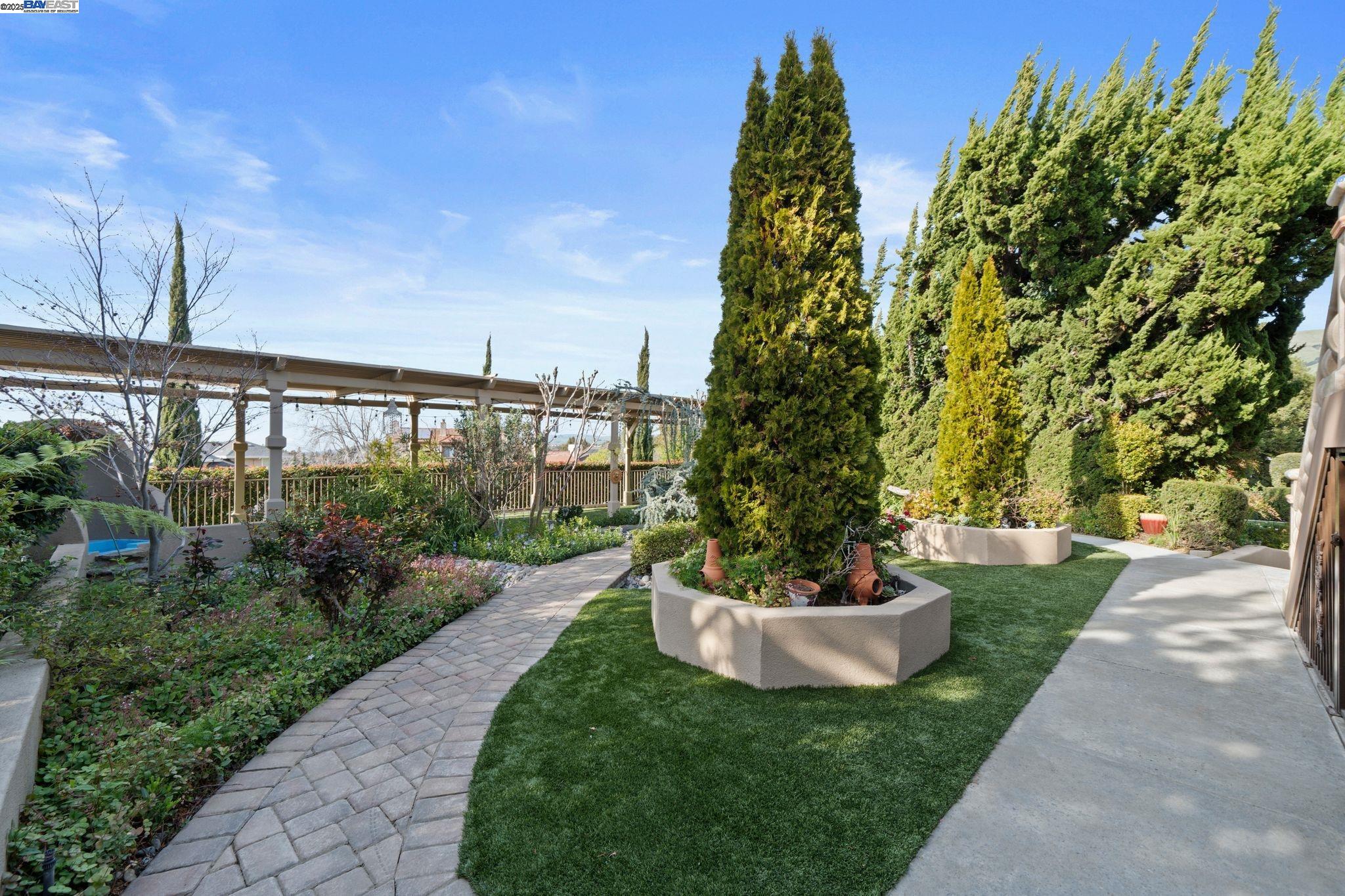 46925 Aloe Court