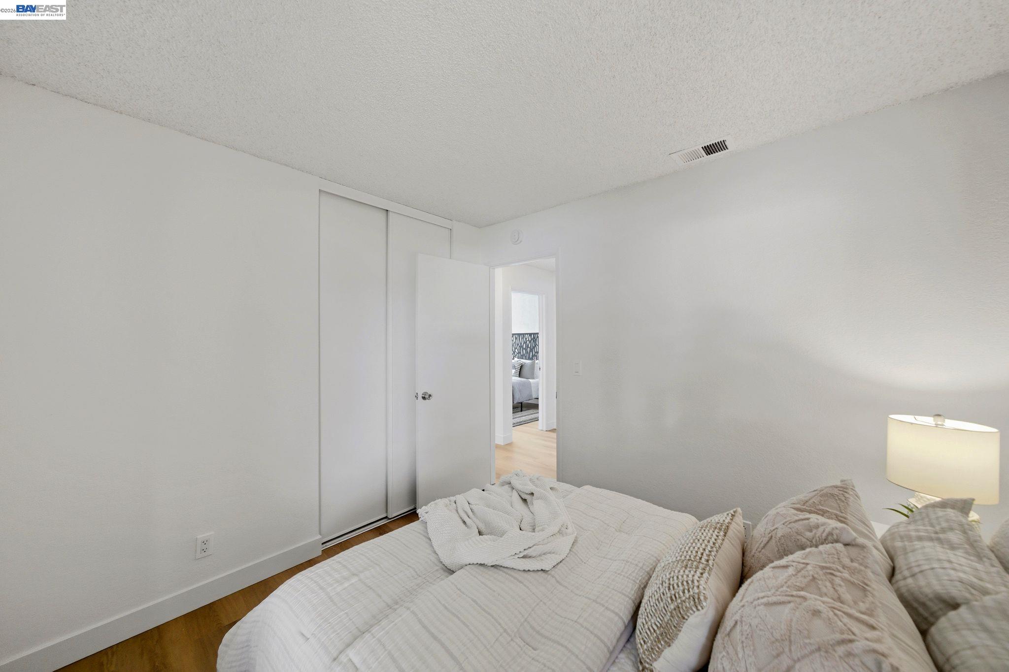 1686 Rhododendron Dr