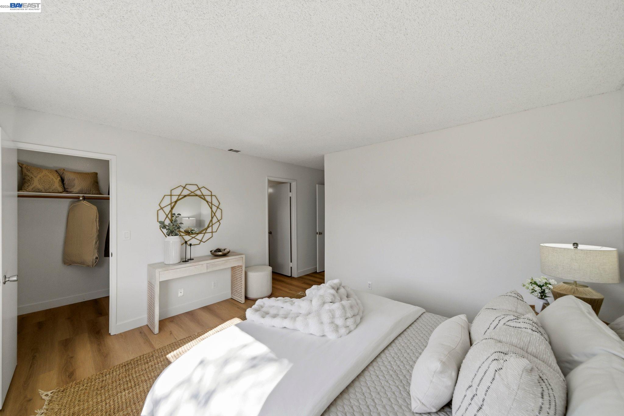 1686 Rhododendron Dr