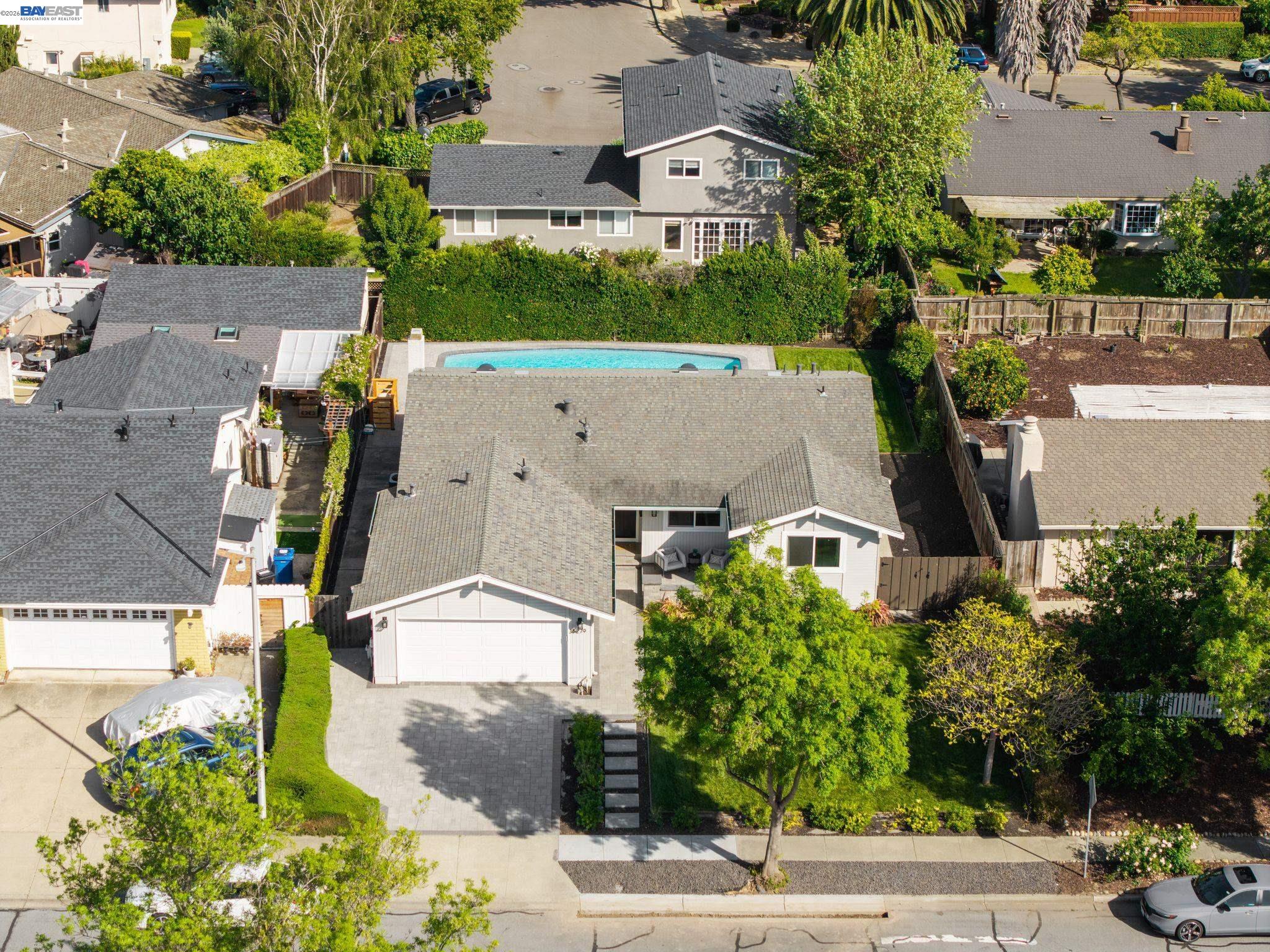 35279 Farnham Dr