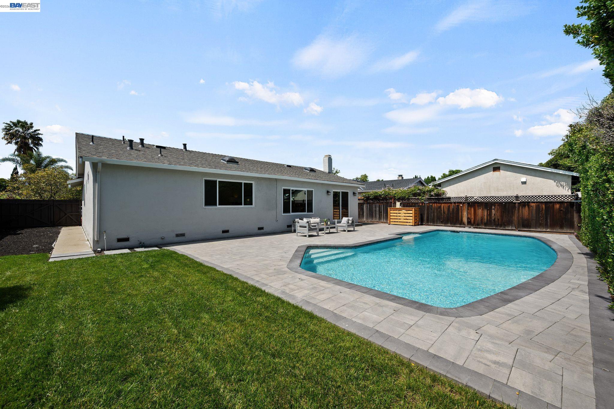 35279 Farnham Dr