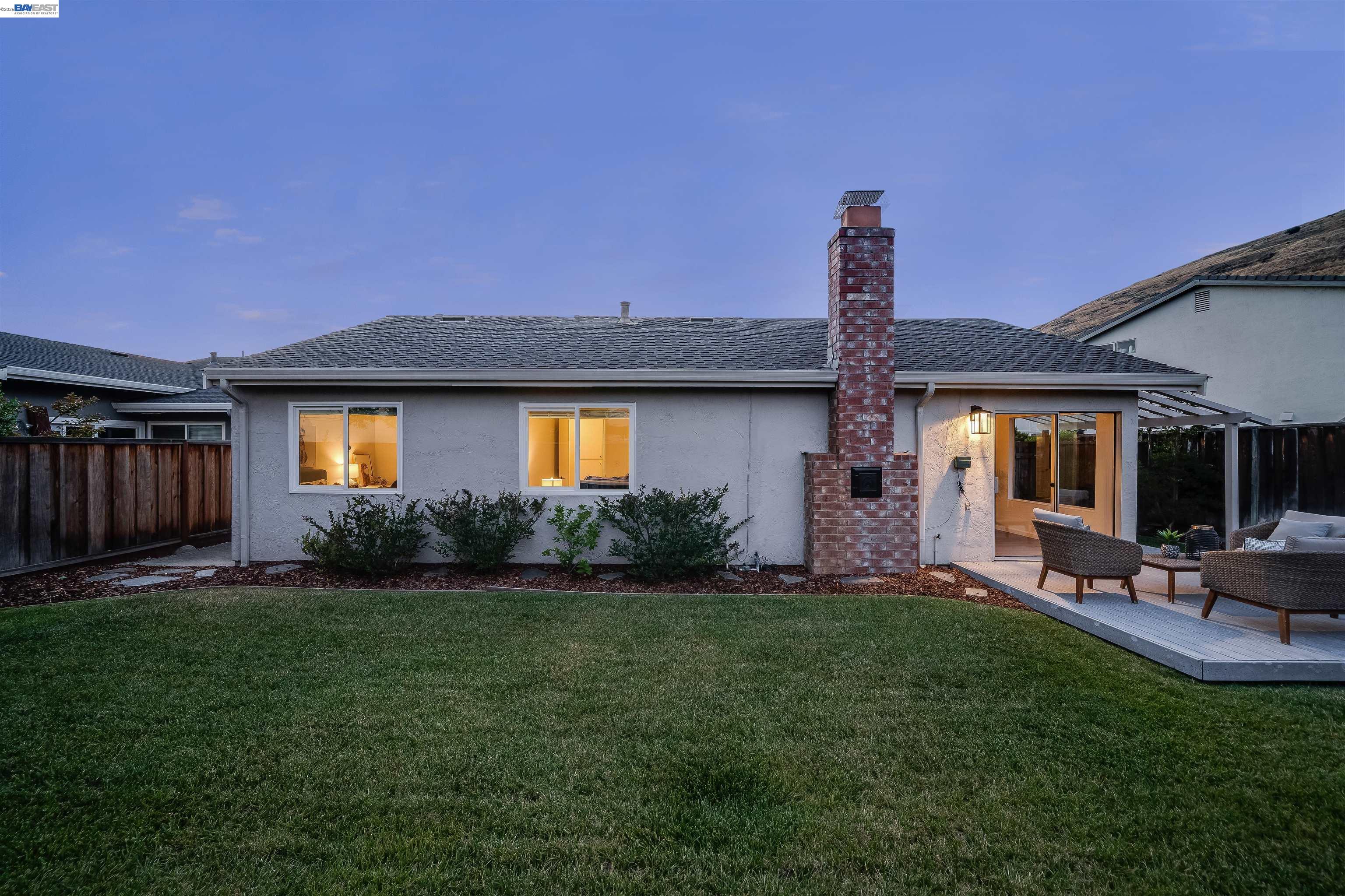 86 Snyder Way