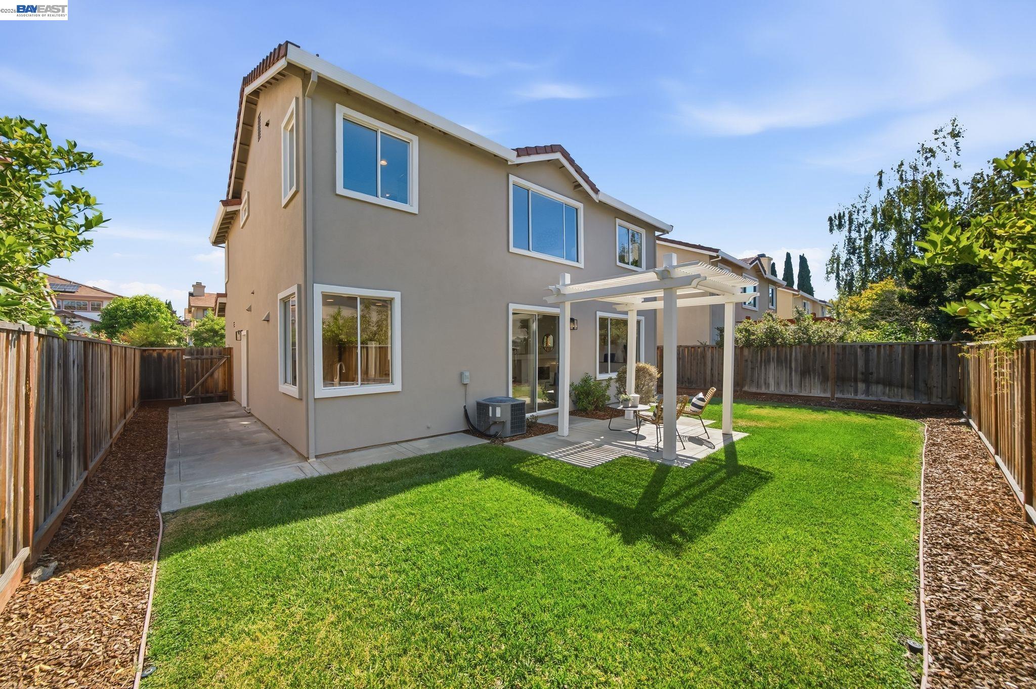 37341 Chinaberry Cmn