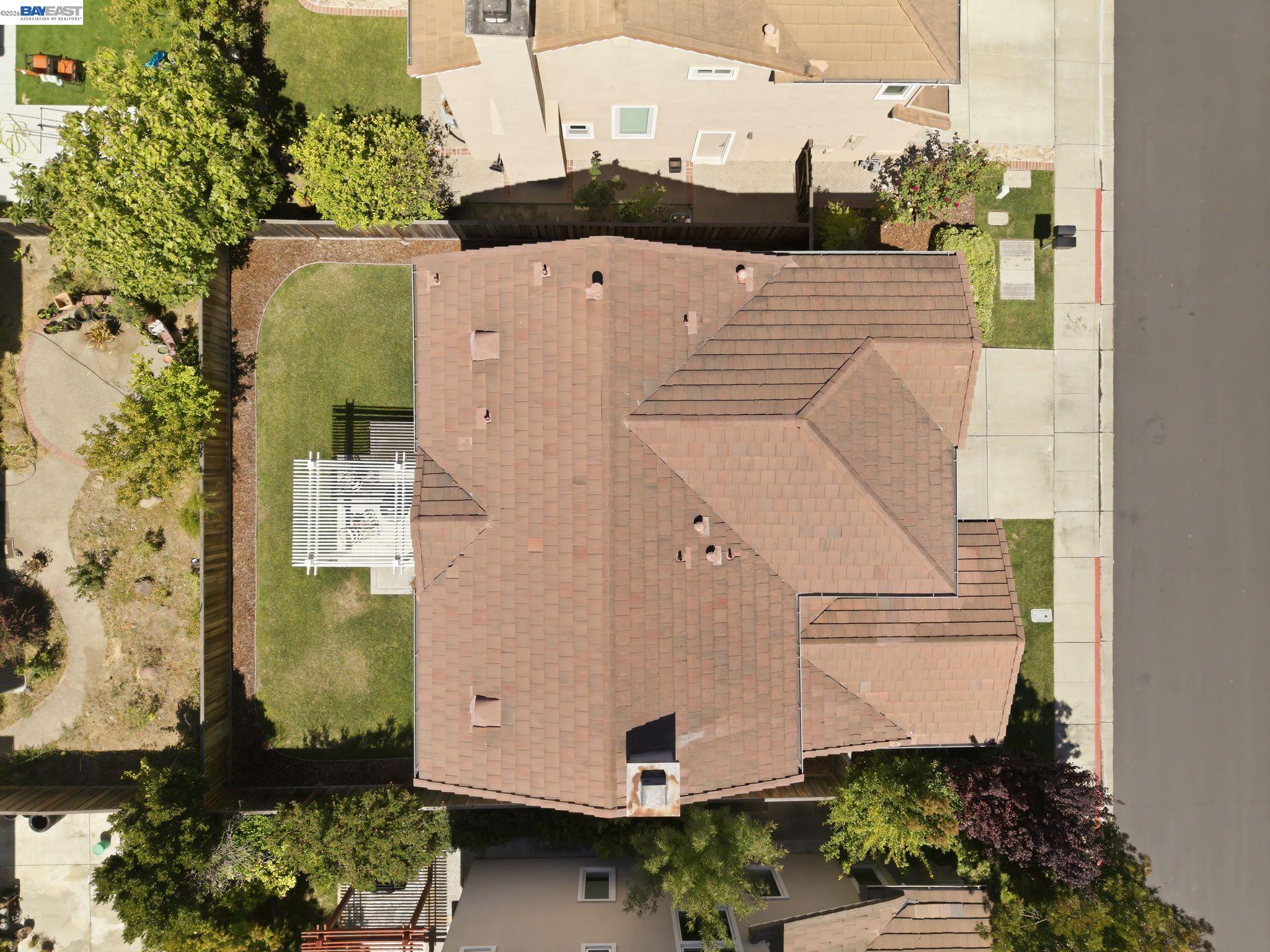 37341 Chinaberry Cmn