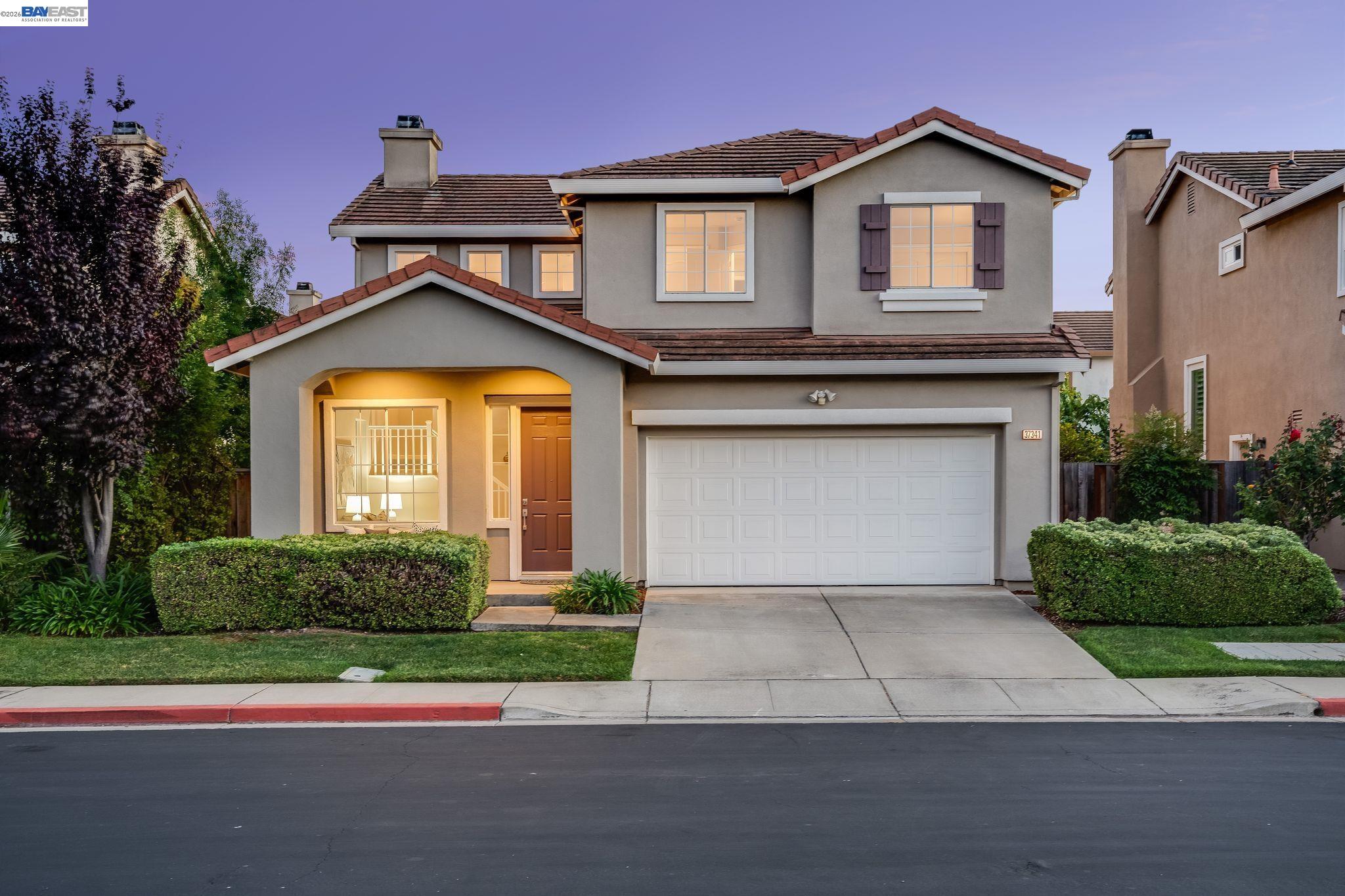 37341 Chinaberry Cmn