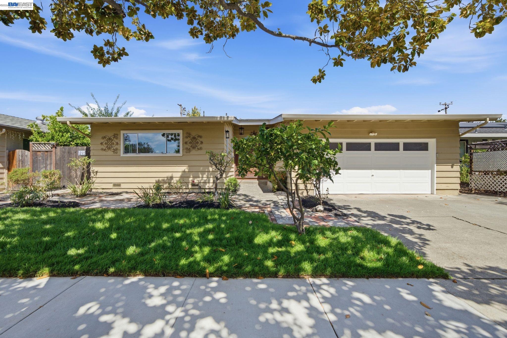 1029 Bonner Ave