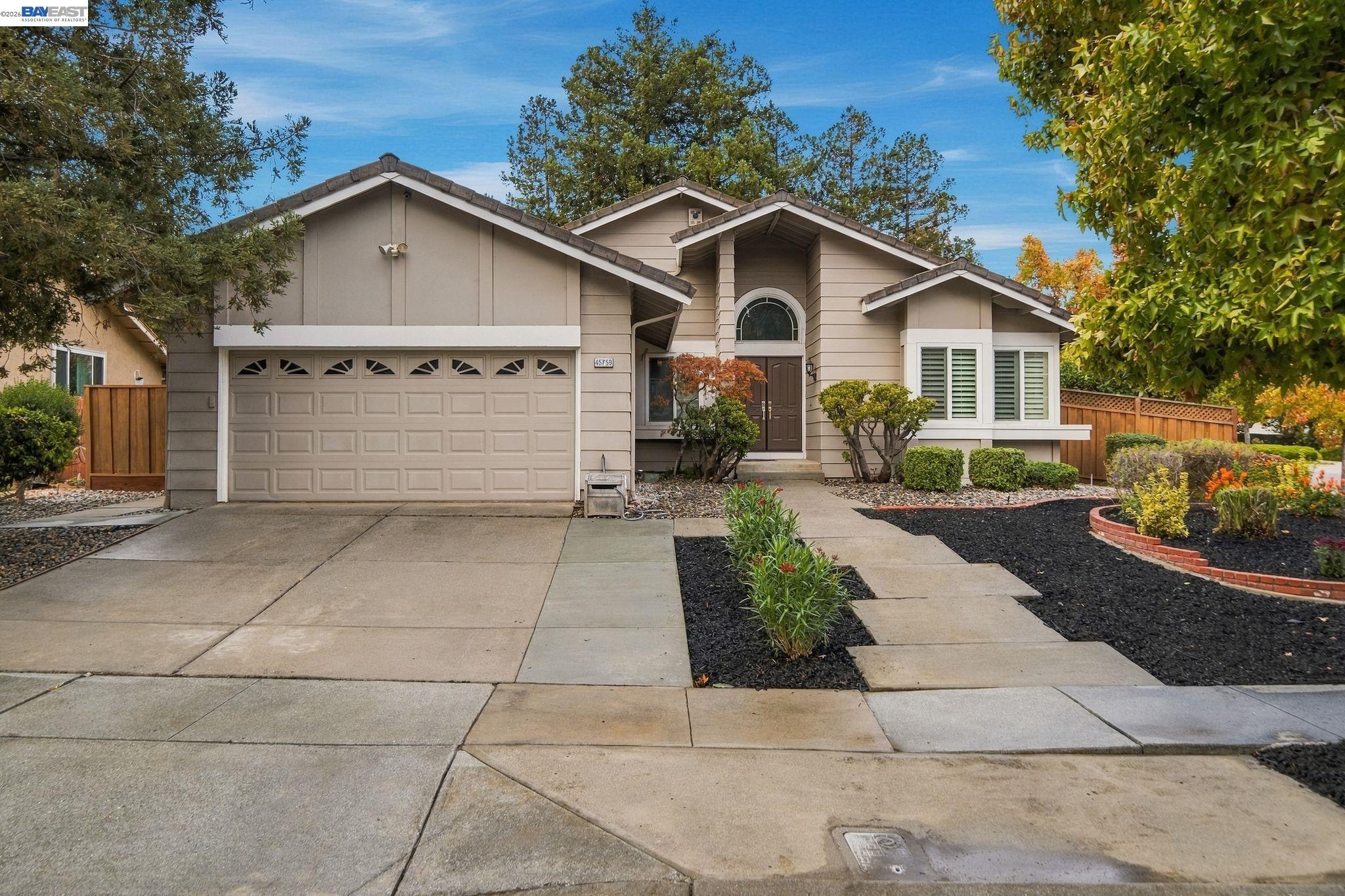 45759 Bridgeport Dr