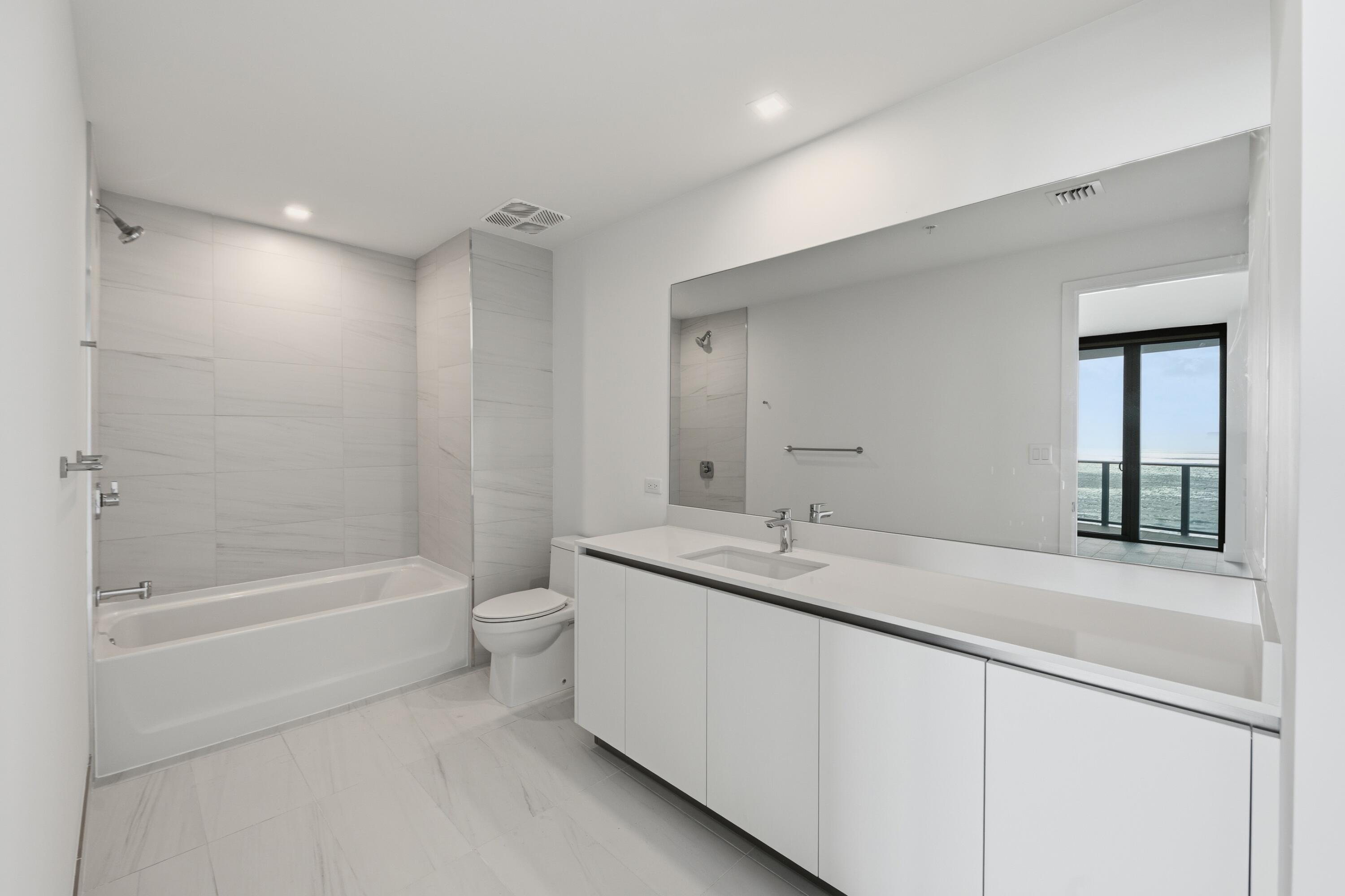900 N Ocean Boulevard 802