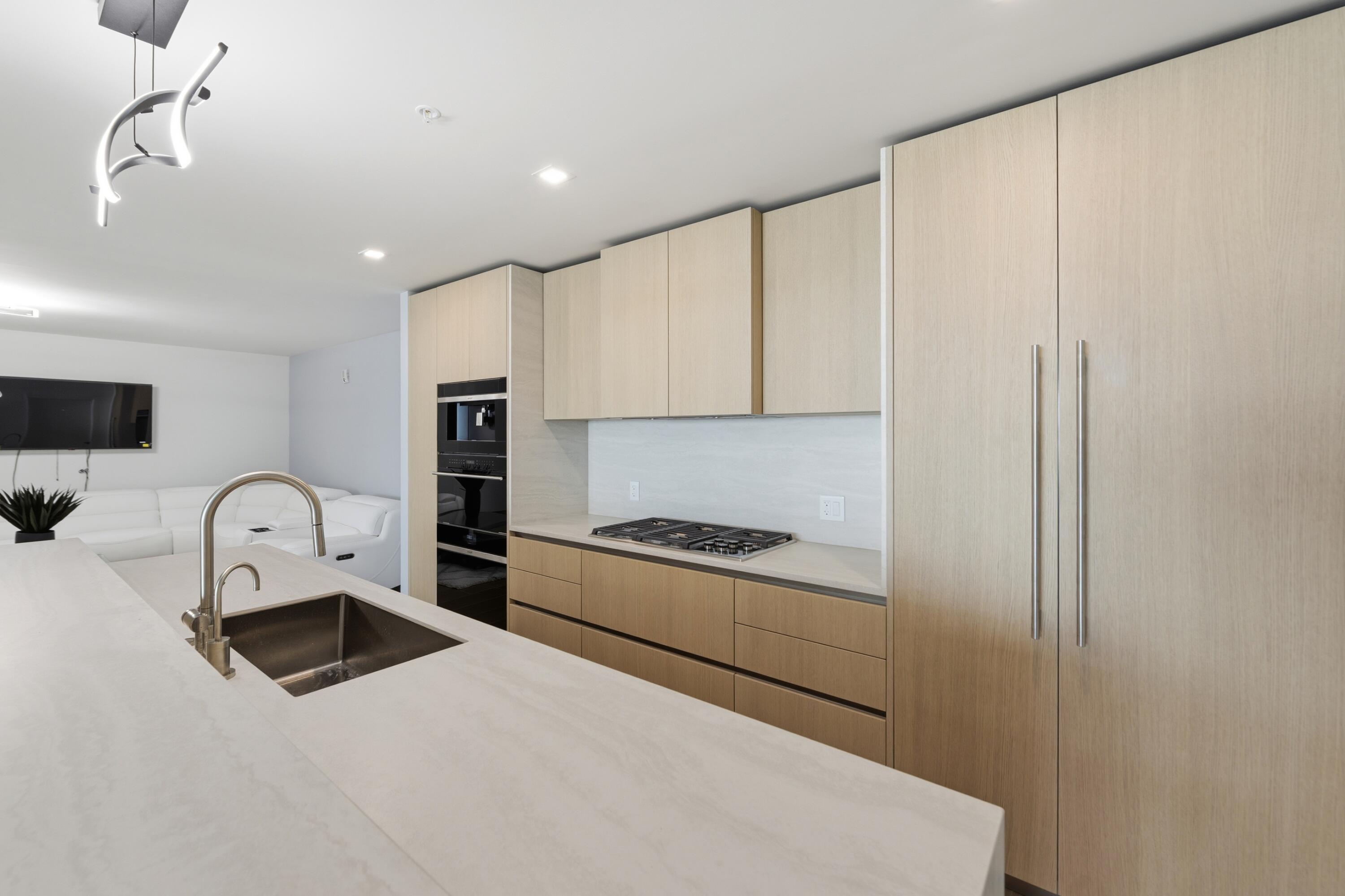 900 N Ocean Boulevard 802