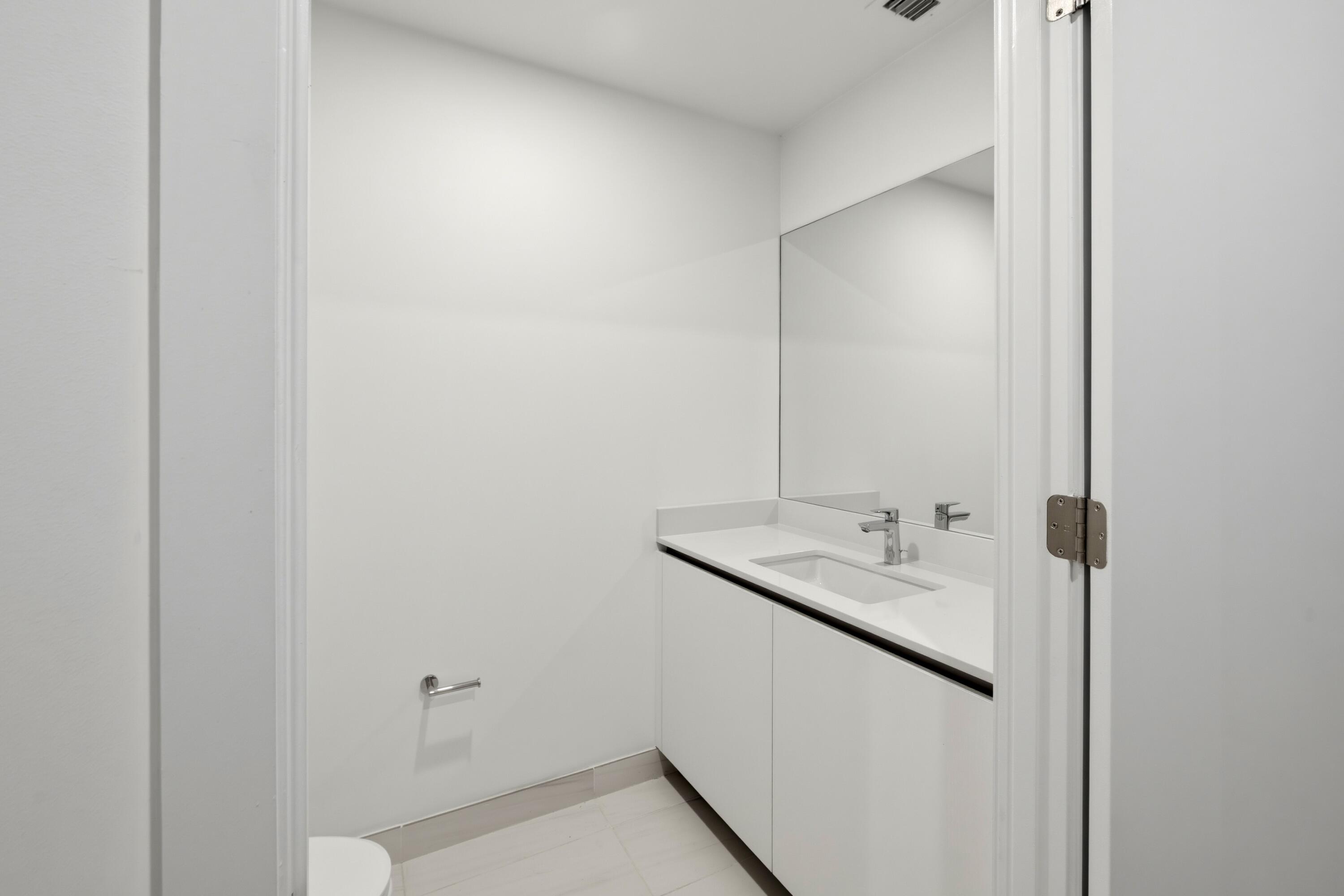 900 N Ocean Boulevard 802