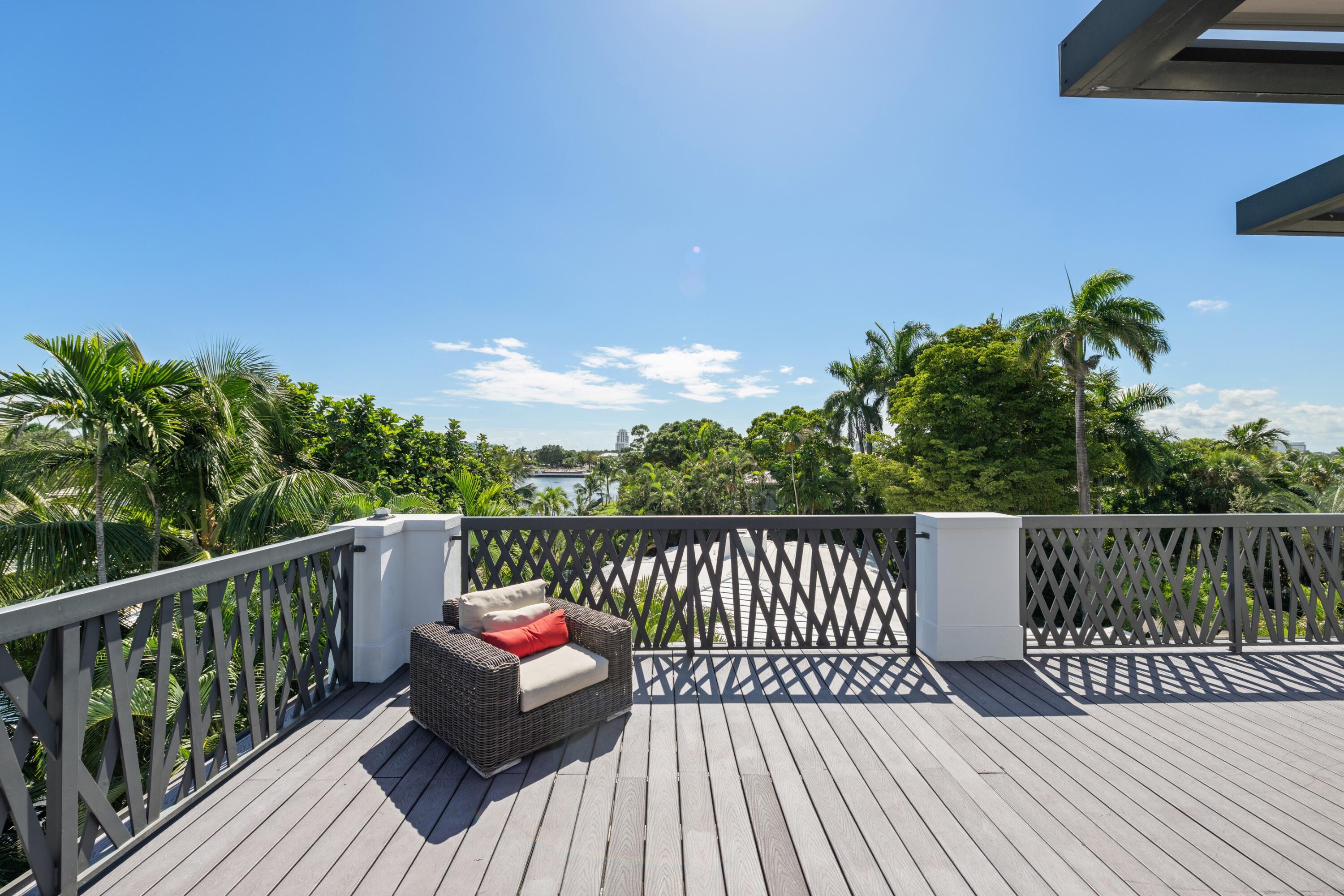 720 Isle Of Palms Drive