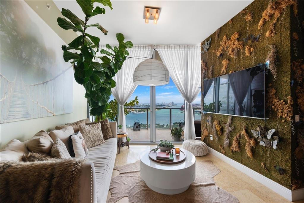 1100 Biscayne Blvd 2803