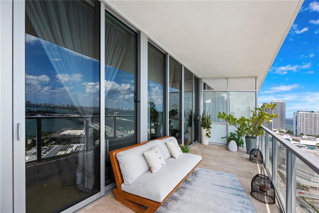 1100 Biscayne Blvd 2803