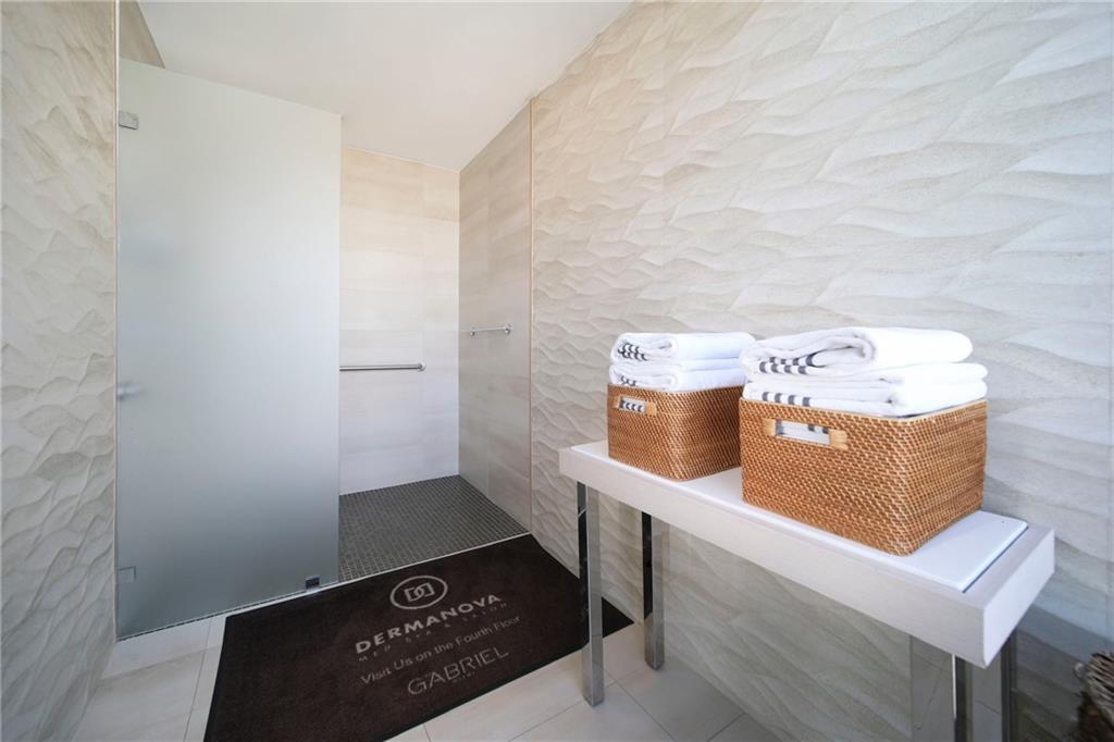 1100 Biscayne Blvd 2803