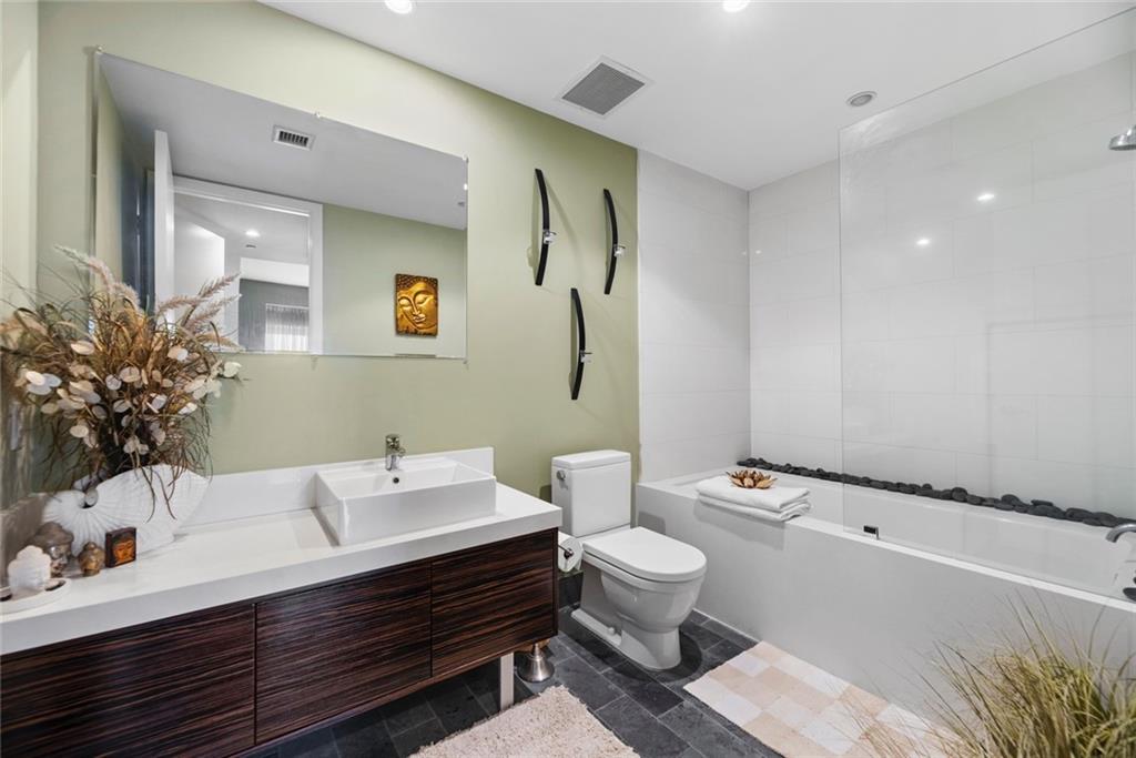 1100 Biscayne Blvd 2803