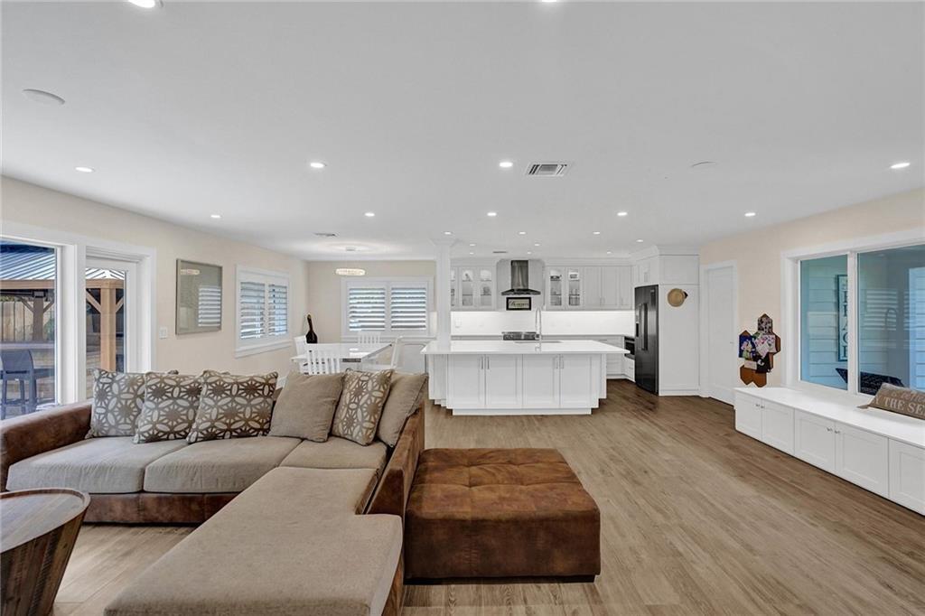 276 Allenwood Dr