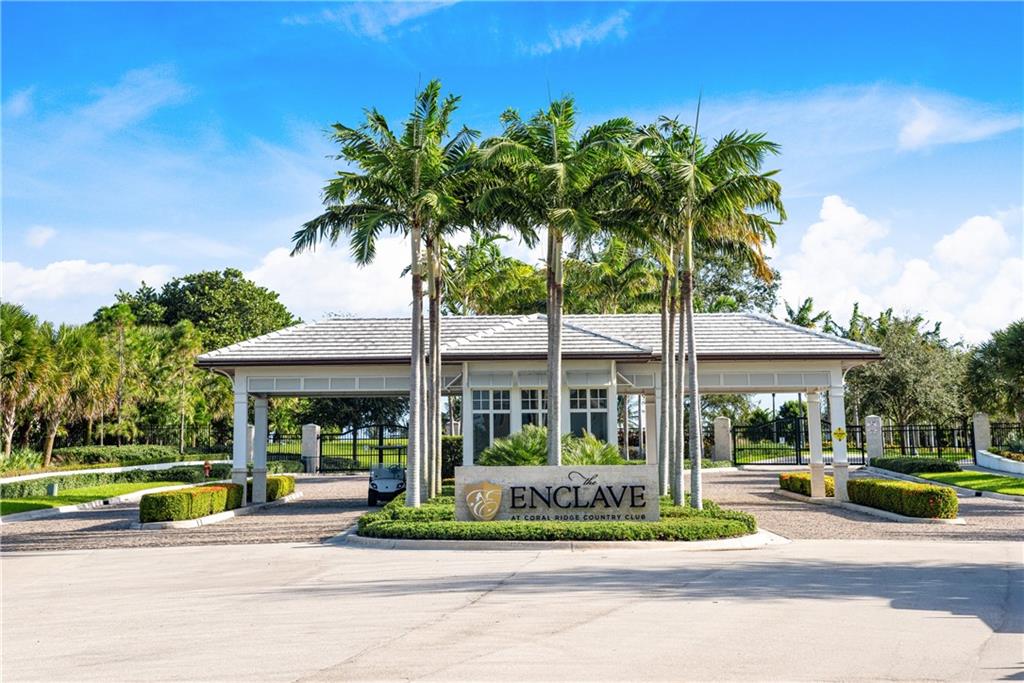 3885 Country Club Lane