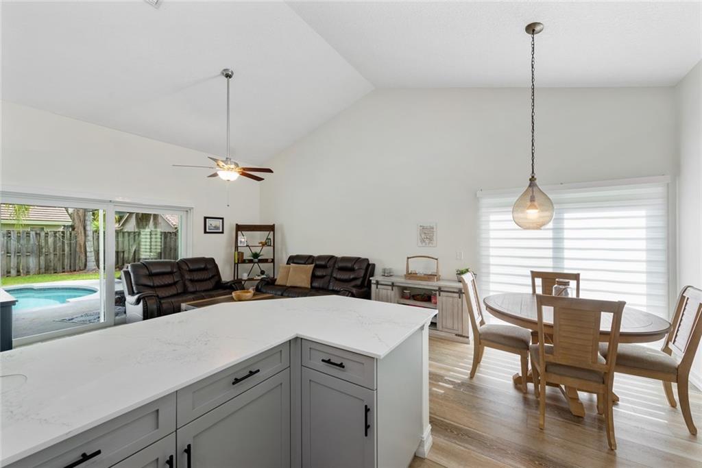 10391 NW 18th Mnr