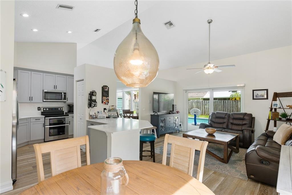 10391 NW 18th Mnr