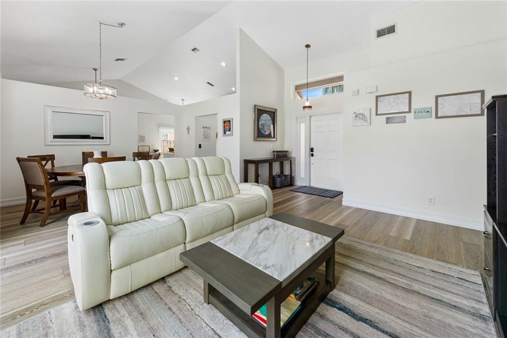 10391 NW 18th Mnr