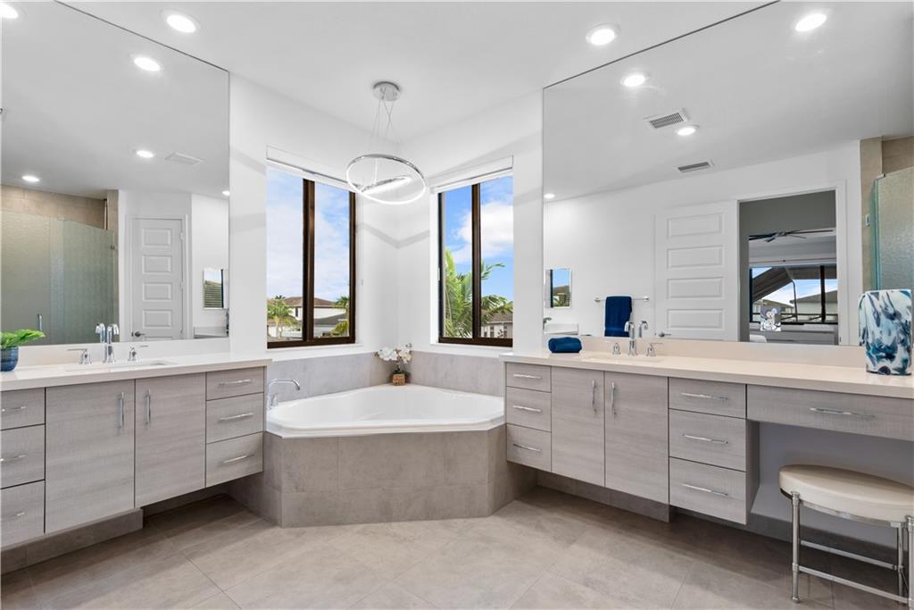 10515 Mira Vista Dr