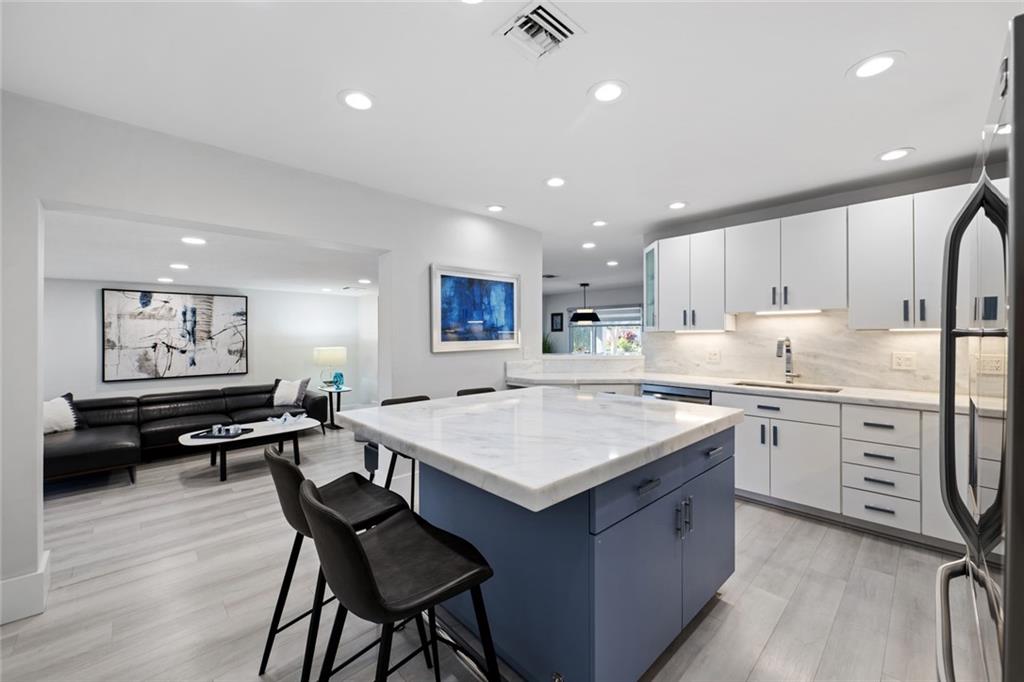 410 SE 5th Ter